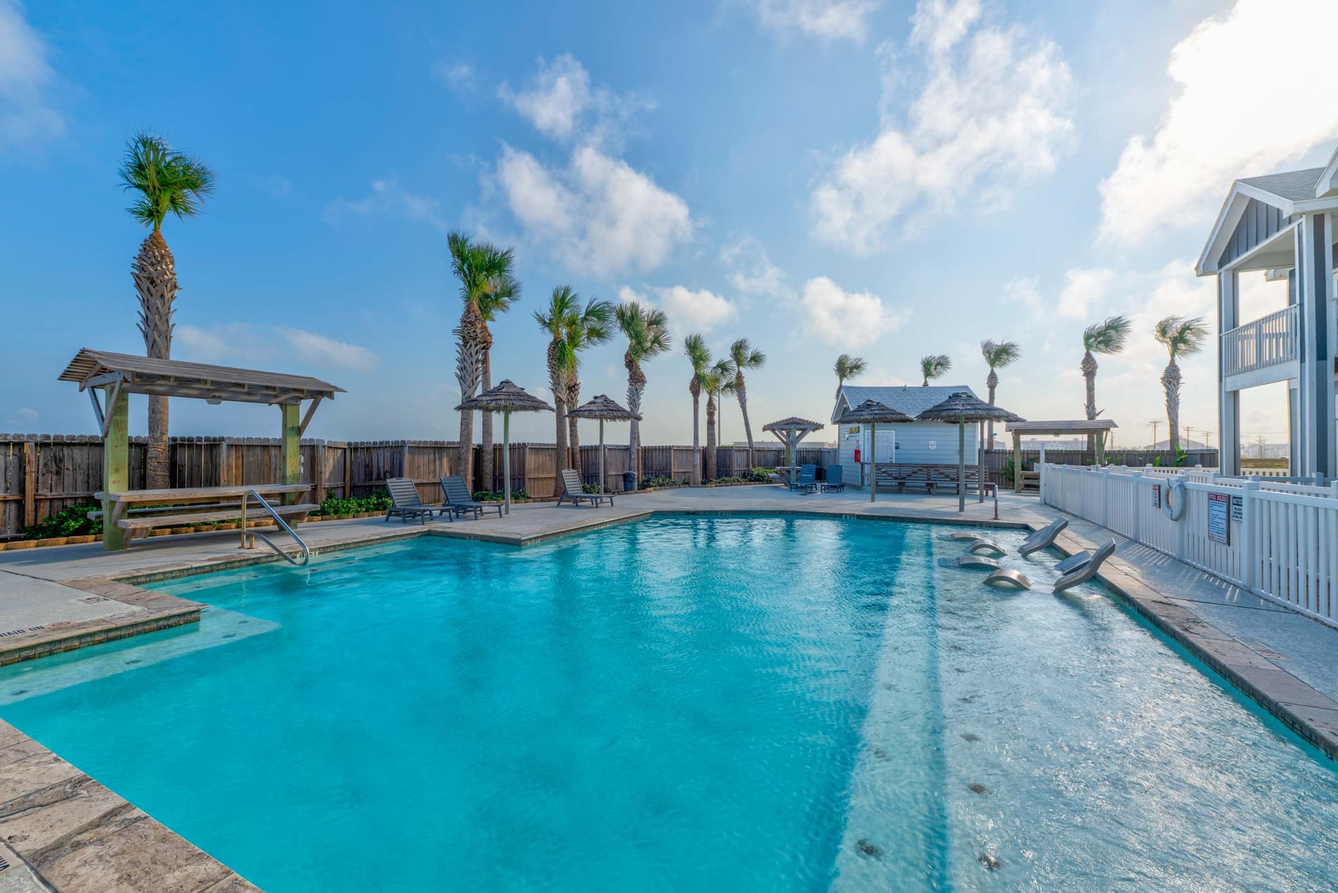 Walk to Beach~Private Hot Tub~Pool~Dog Friendly — photo 1
