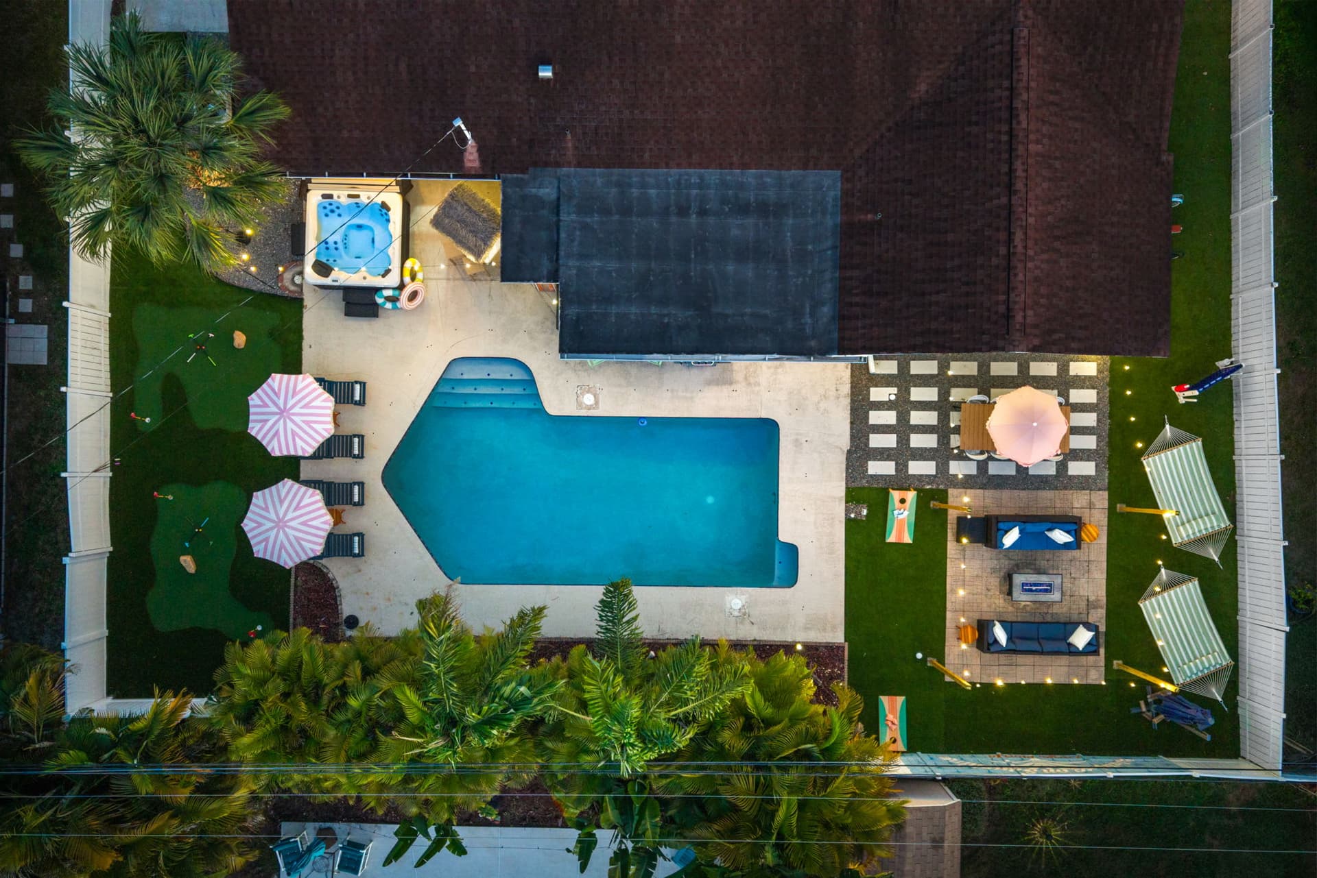 Tropical Tee - Putt Putt - Pool - Hot Tub - Bikes — photo 1