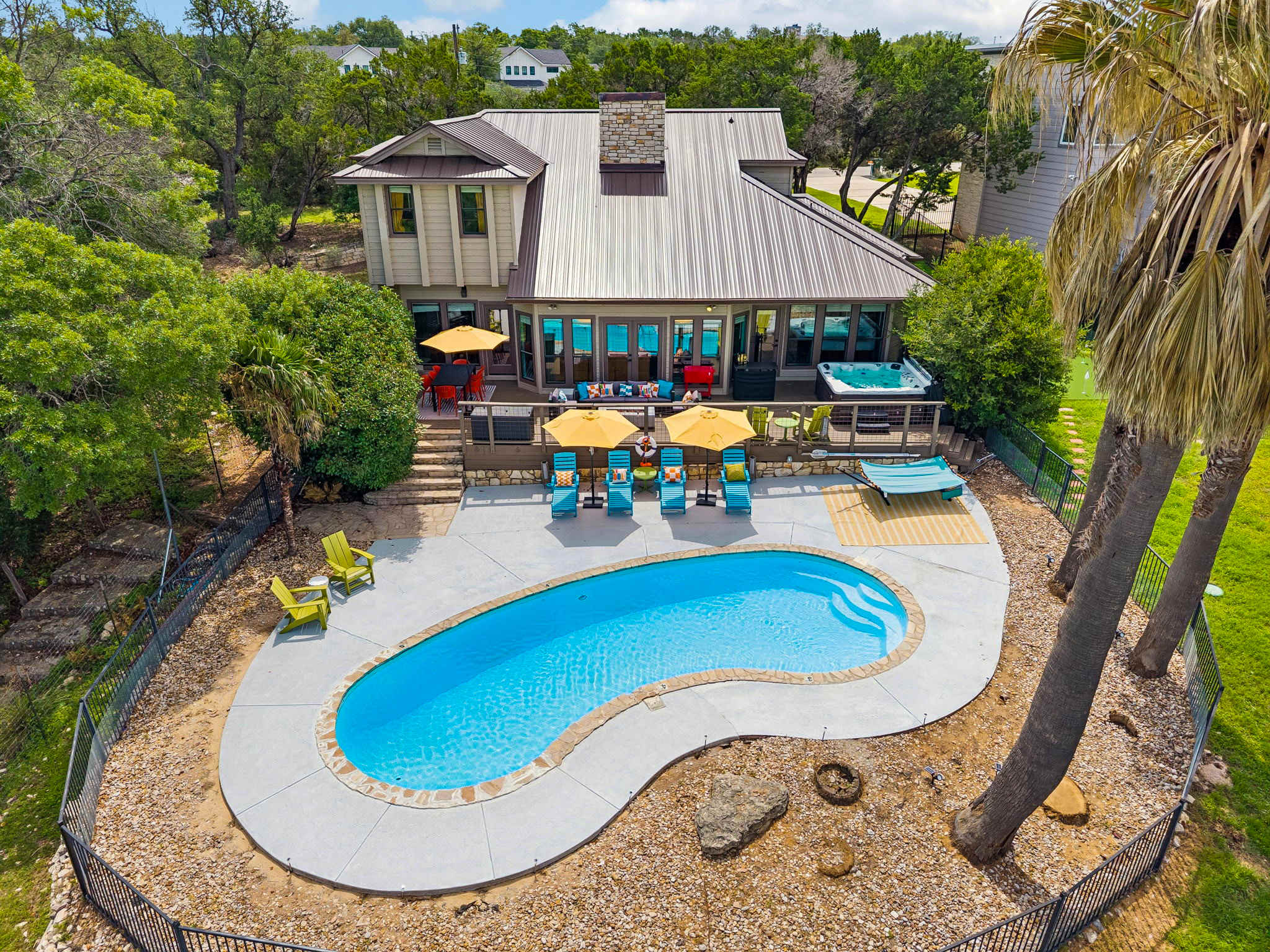 The Lakeside Soundtrack | Pool, Hot Tub, Games — photo 1