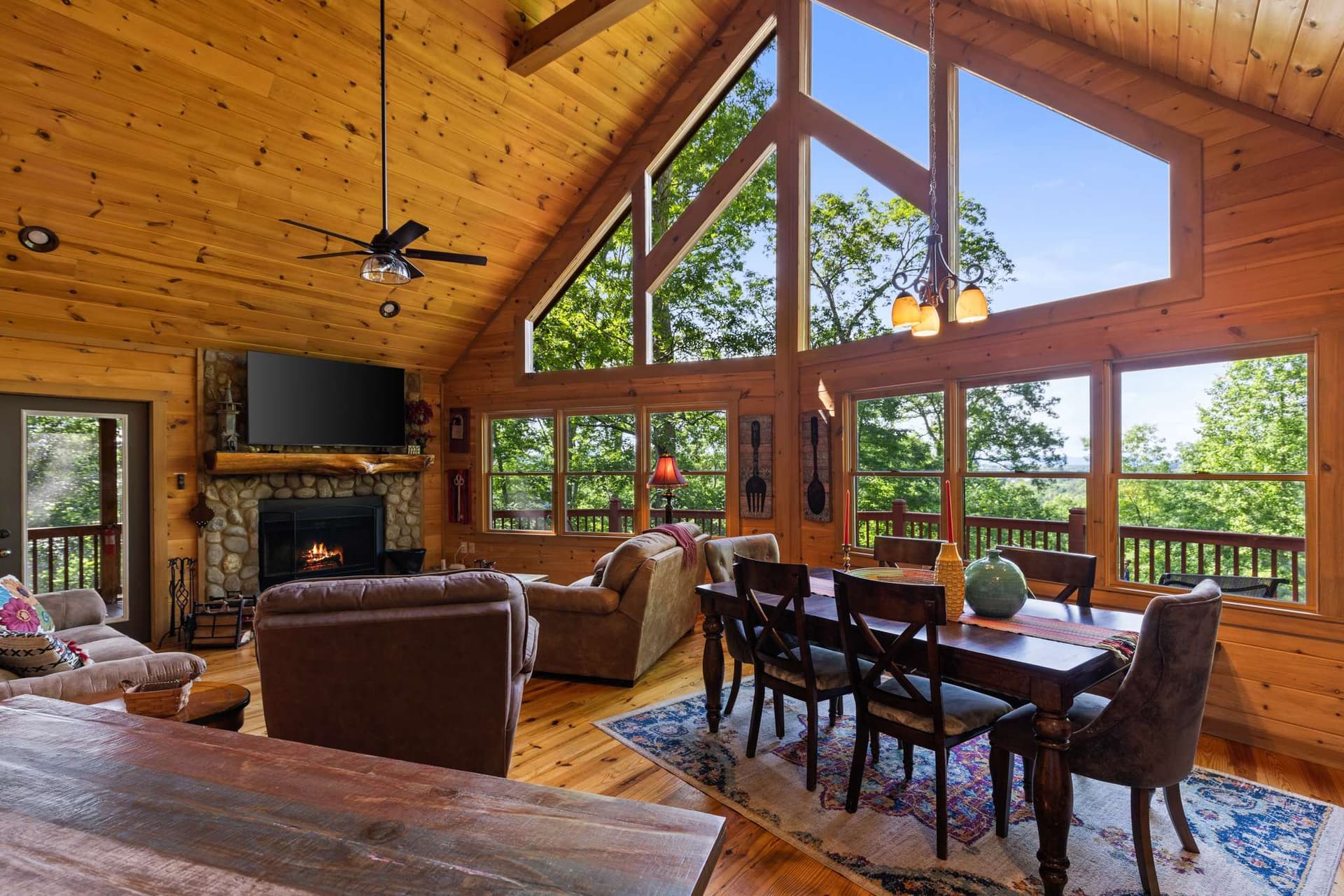 Mountain Views | Hot Tub | Fire Pit | Dog Friendly — photo 4