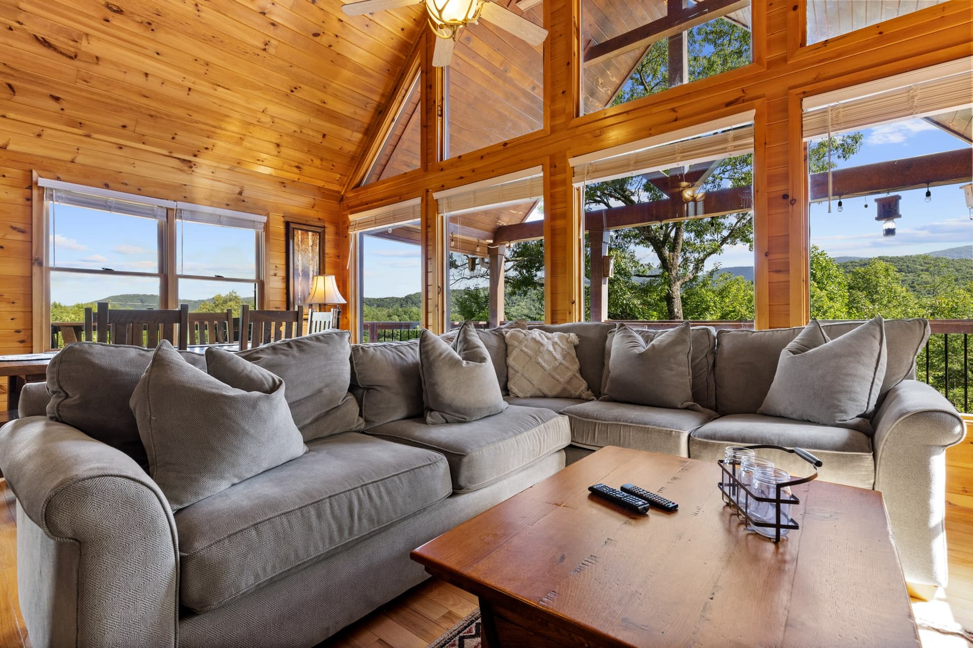 Mountain Views~ Hot Tub&Pool Table~ FirePit~ Games — photo 2
