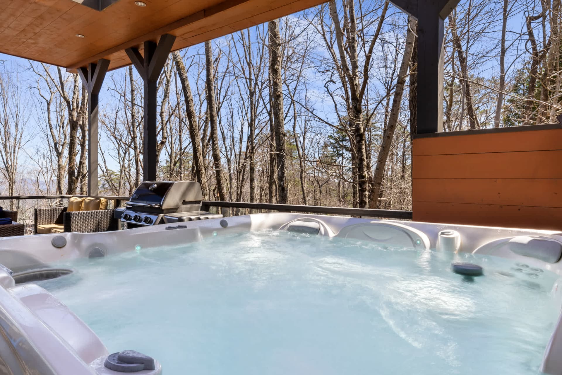 Mtn Views~Sleeps 8~Hot Tub~Game Room~Fireplace — photo 3