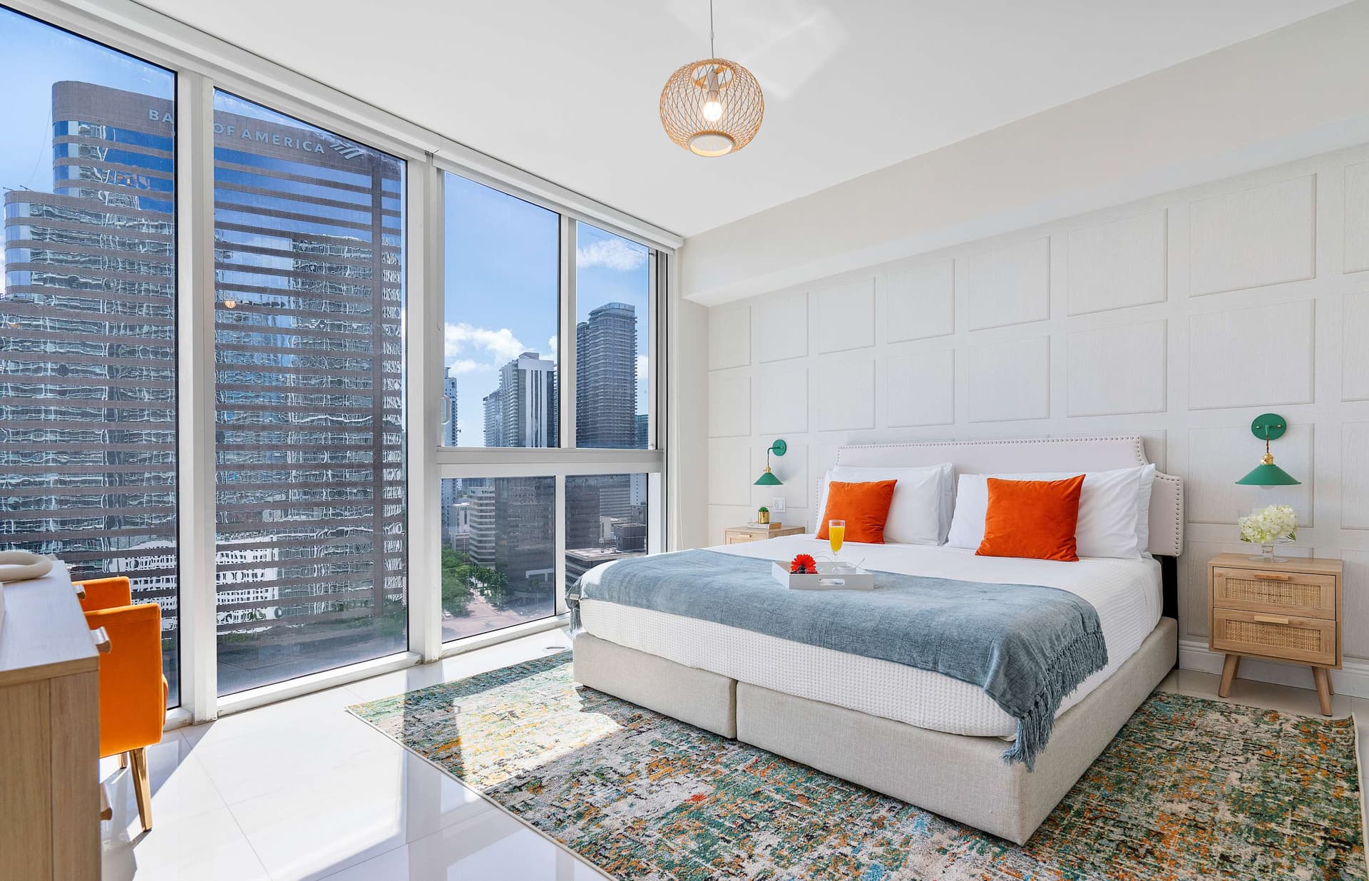 Brickell Riverwalk Retreat | Family & Groups — photo 3