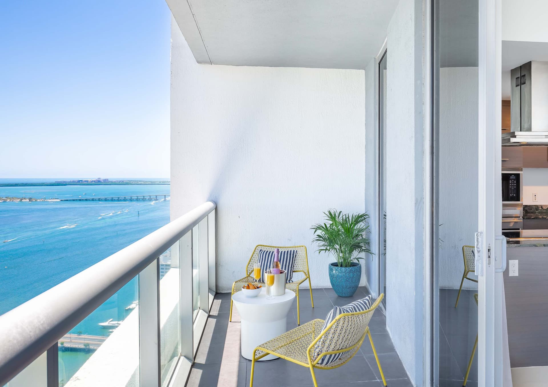 Vibrant Brickell Suite | Group Ready — photo 5