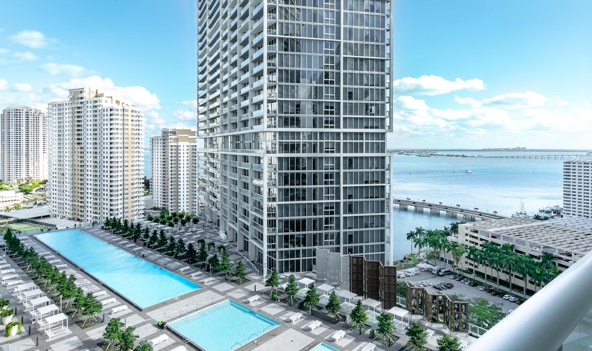 Brickell Urban Retreat with Resort Amenities — photo 4