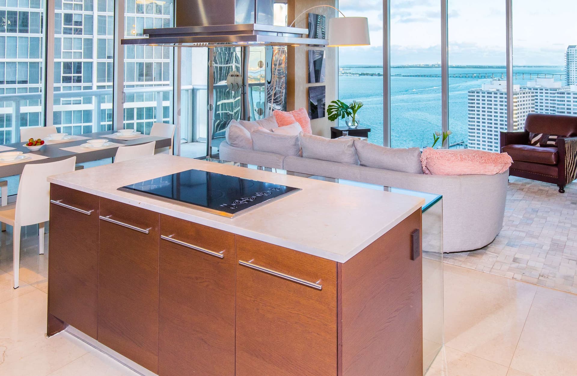 Prime Brickell Suite | Walk to City Center — photo 7