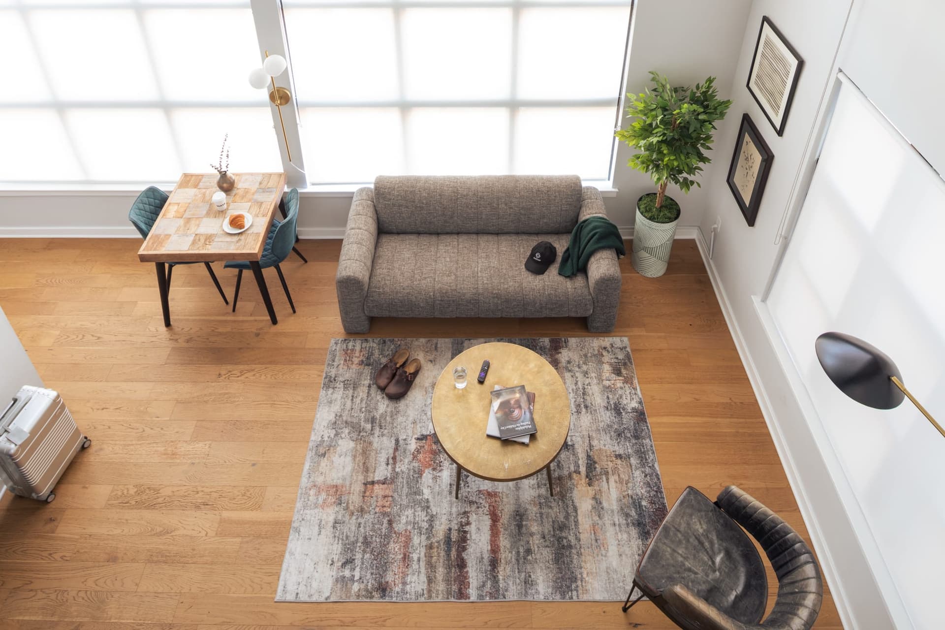 Corner 2BR Loft w W/D, Shared Roofdeck — photo 1