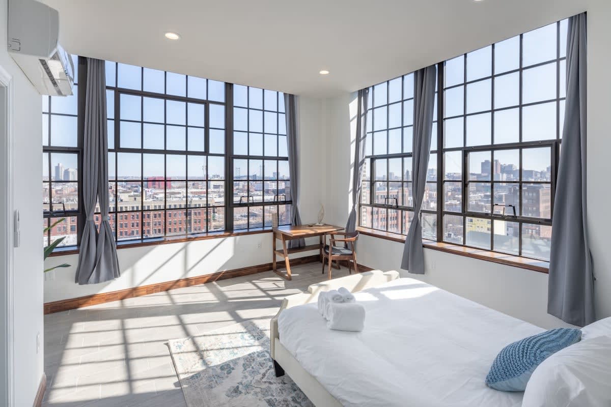 Studio Penthouse w Gym, On-Site Bar — photo 1
