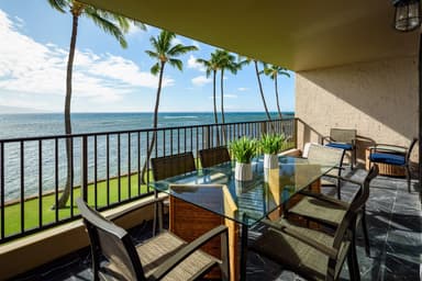 Oceanfront Corner 3BR · Maui Turtle & Whale views