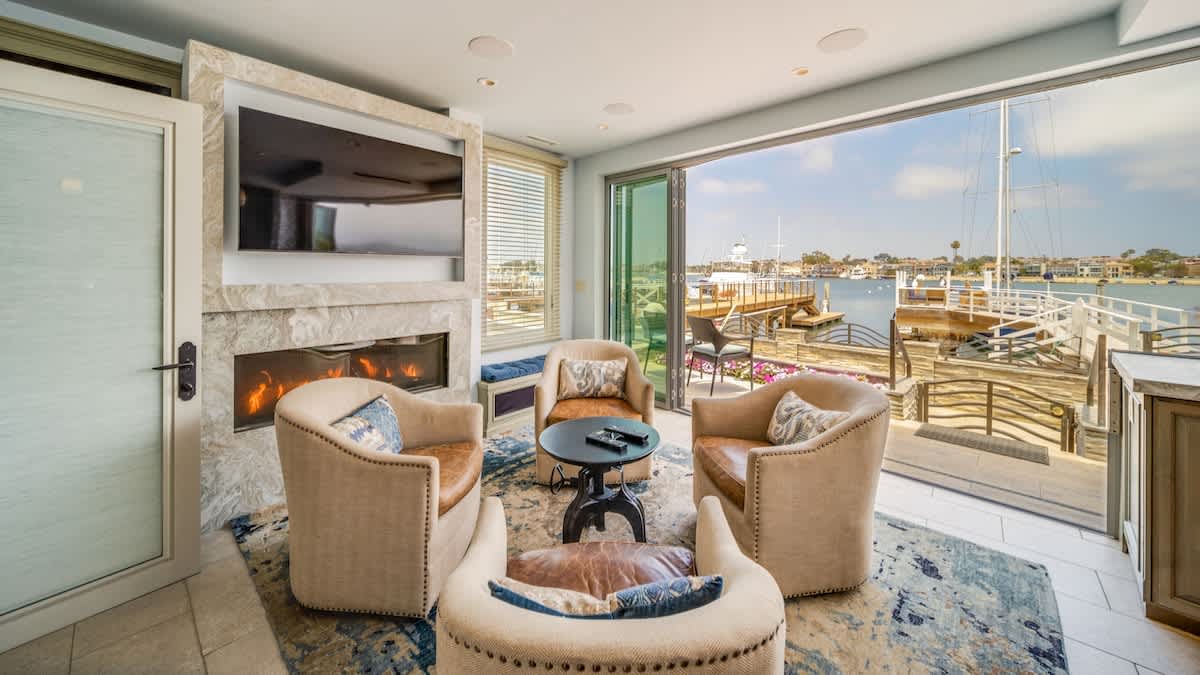 Bayfront Serenity (Unit A): Hot Tub & Views