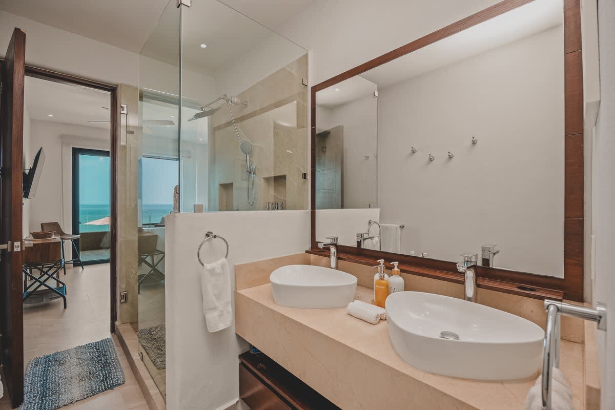 Full bathroom