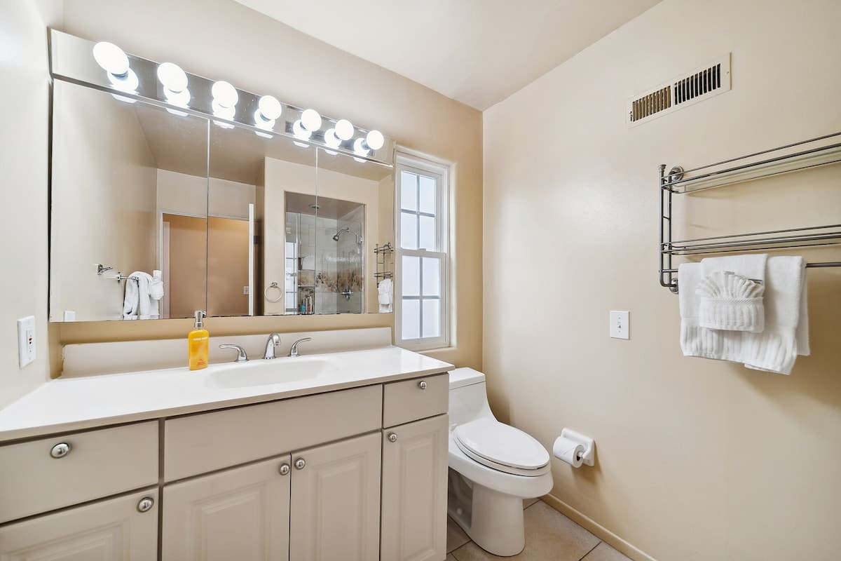 Full bathroom