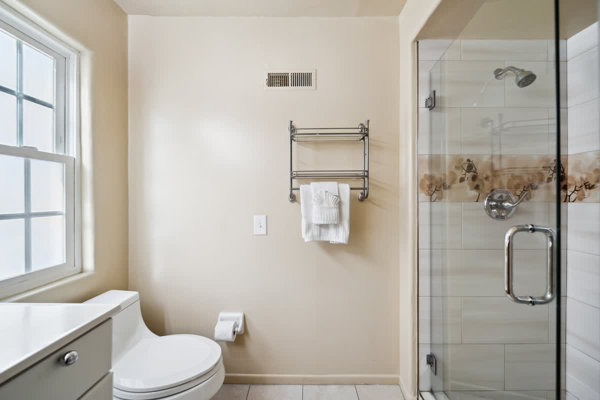 Full bathroom