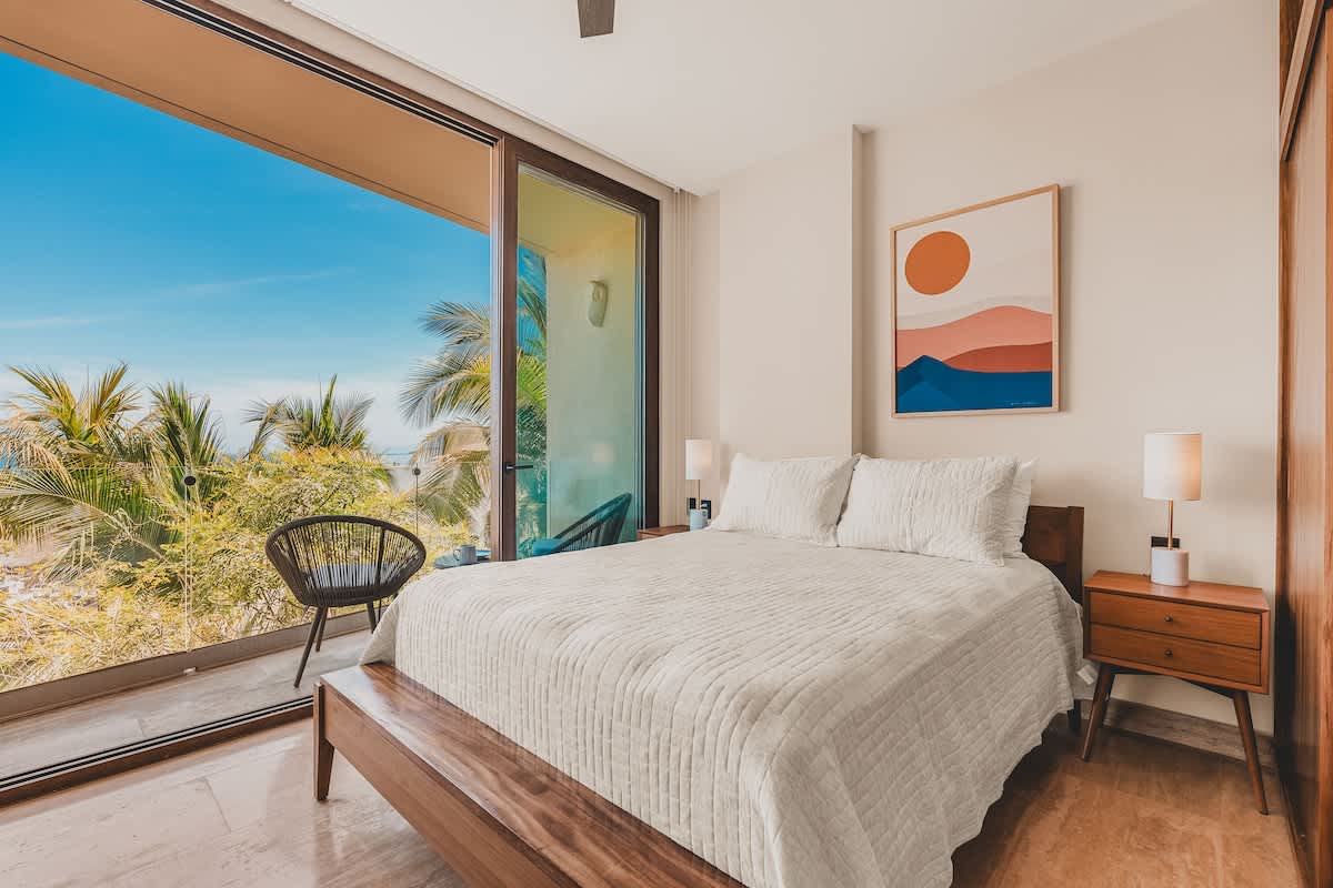 Luxe Getaway Ocean Views Rooftop Pool