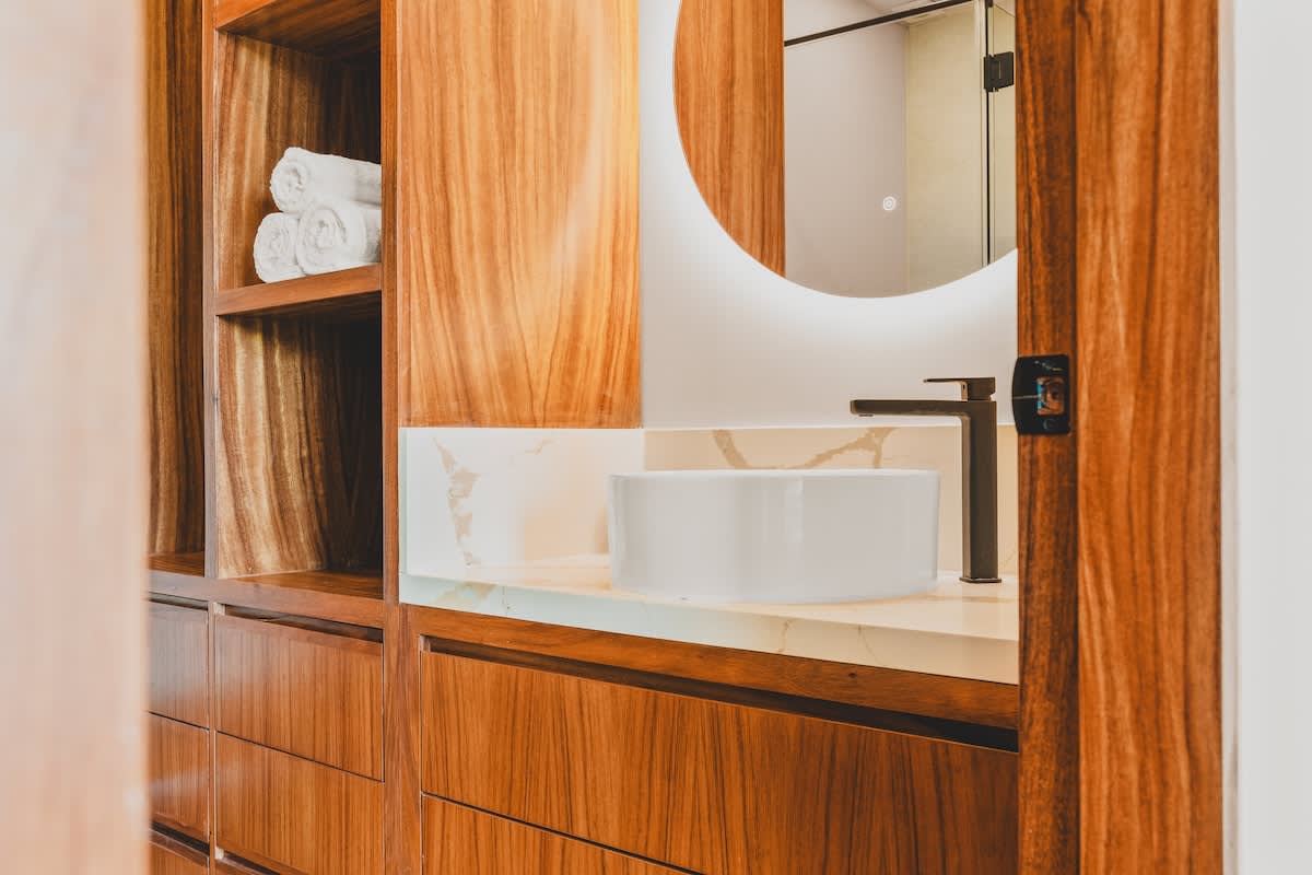 Full bathroom