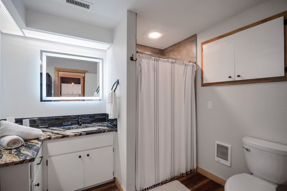Full bathroom