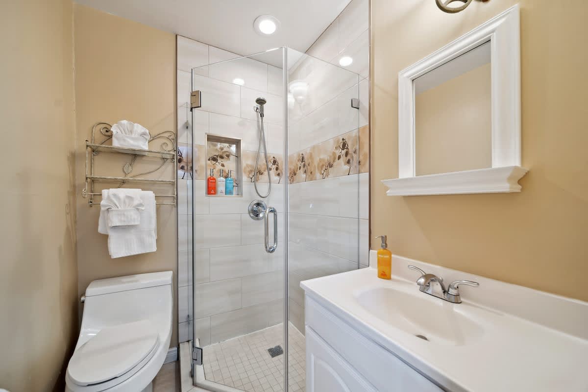 Full bathroom
