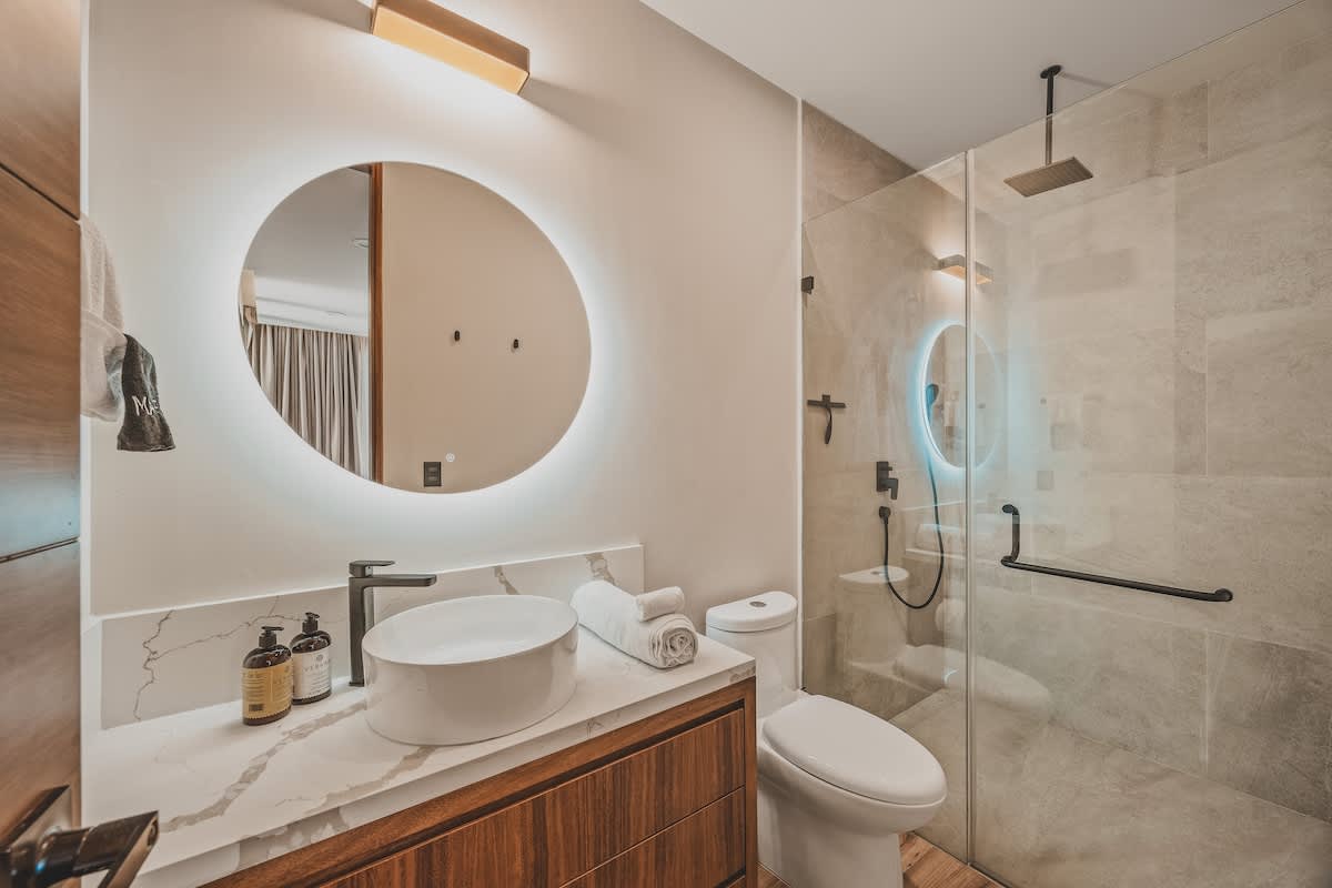 Full bathroom