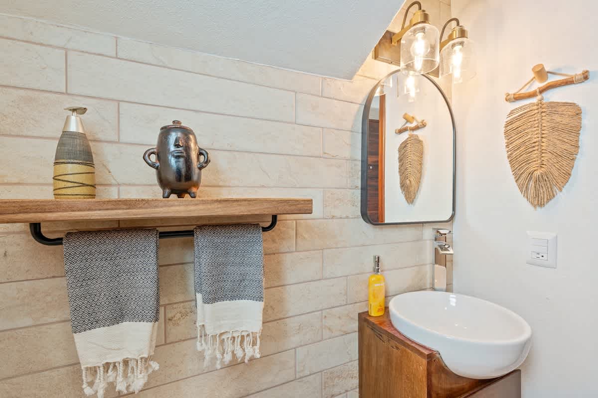 Full bathroom