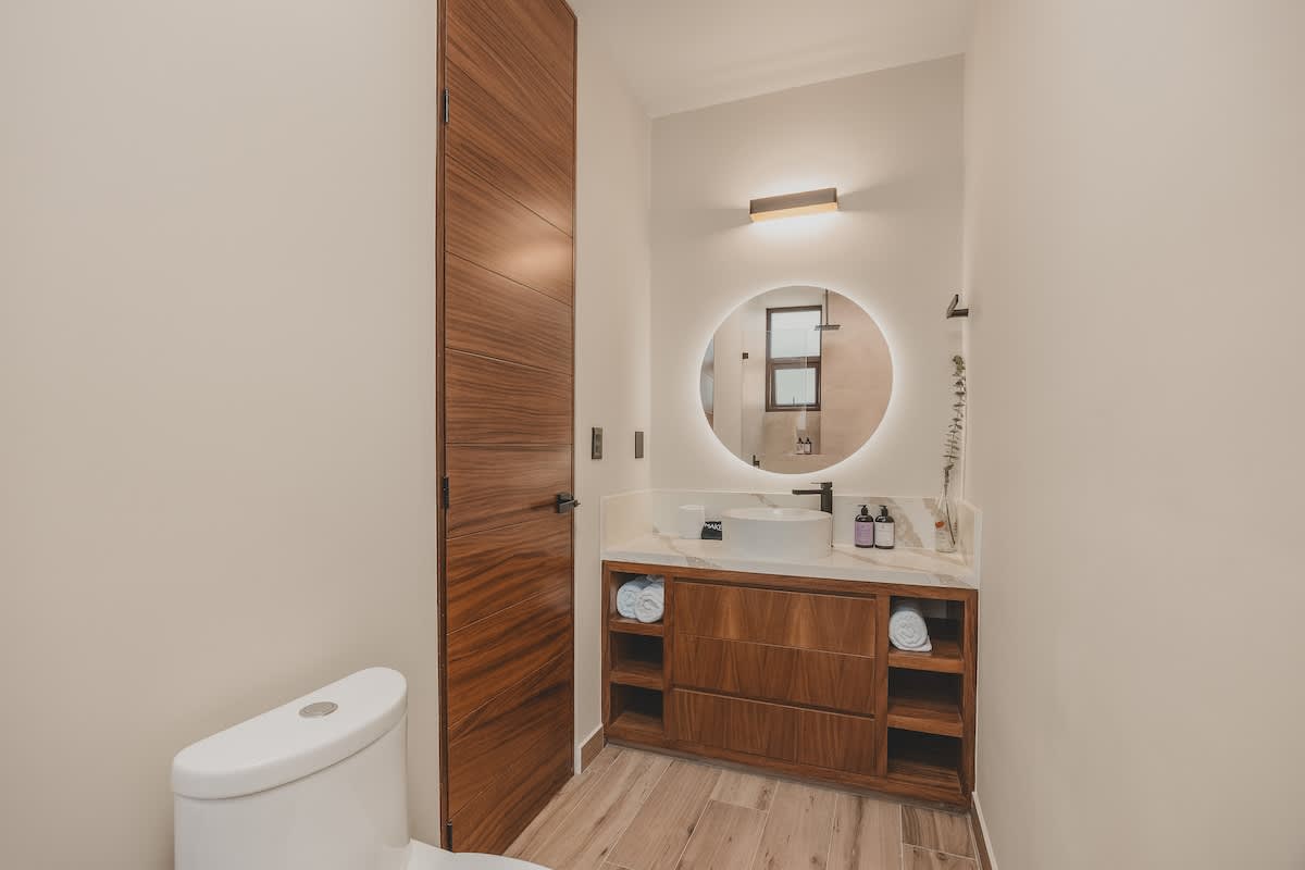 Full bathroom