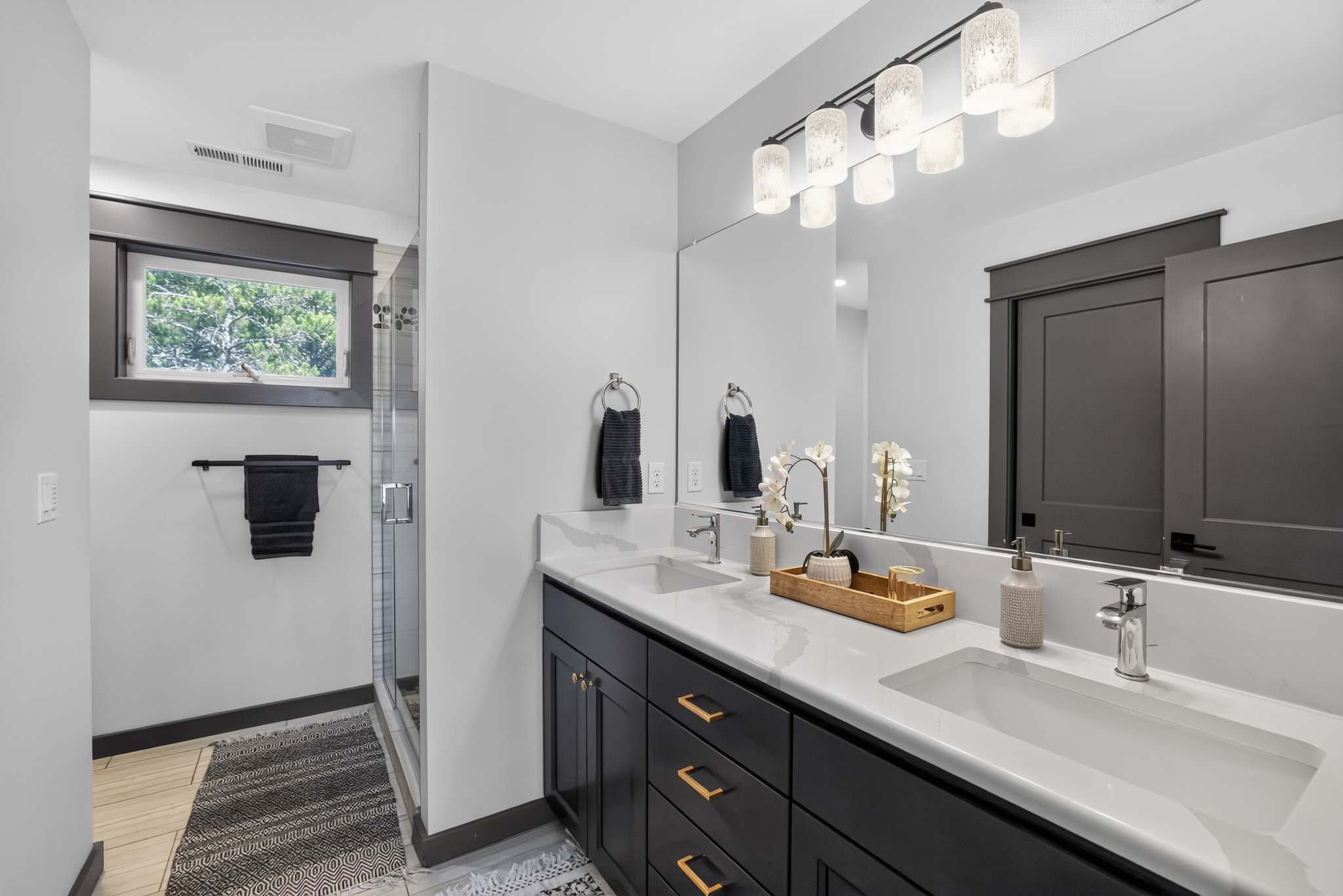 Full bathroom