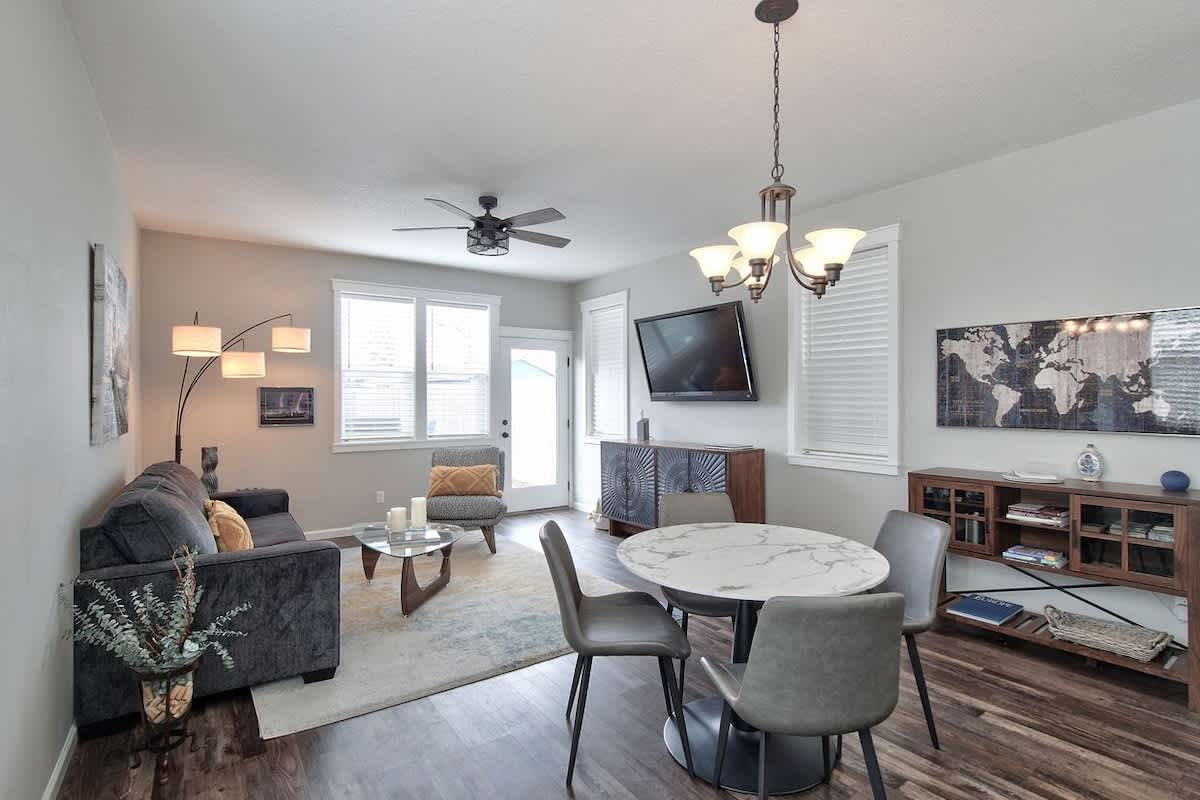 Adventure Awaits - Wine country oasis w Cozy deck — photo 2