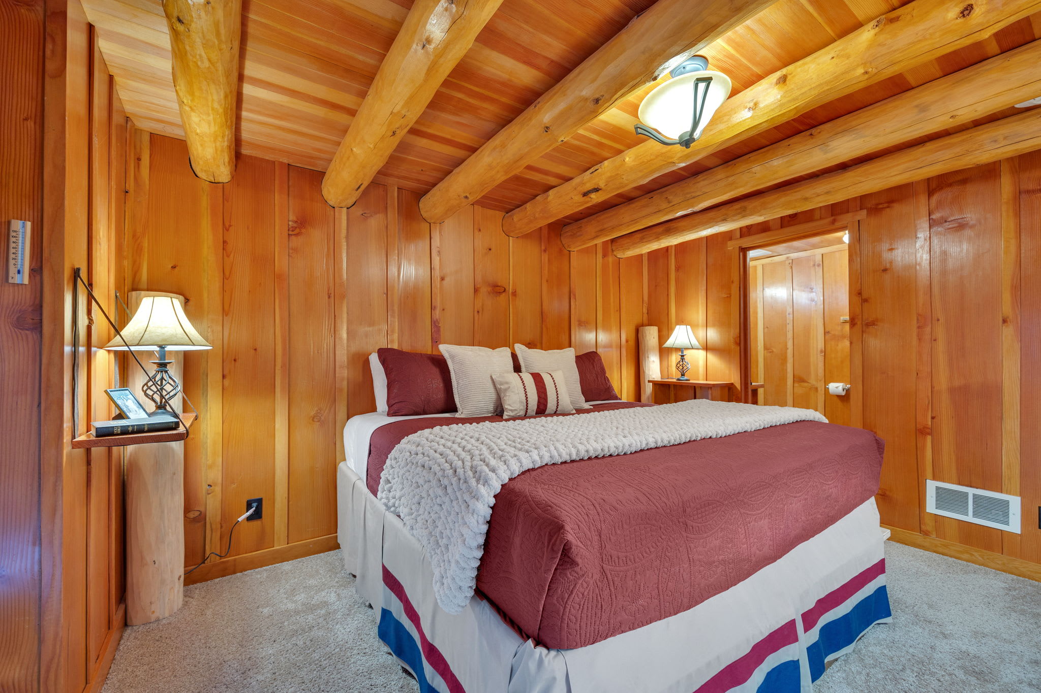 Berghuttlein Getaway - Cozy family alpine retreat with creek access — photo 2