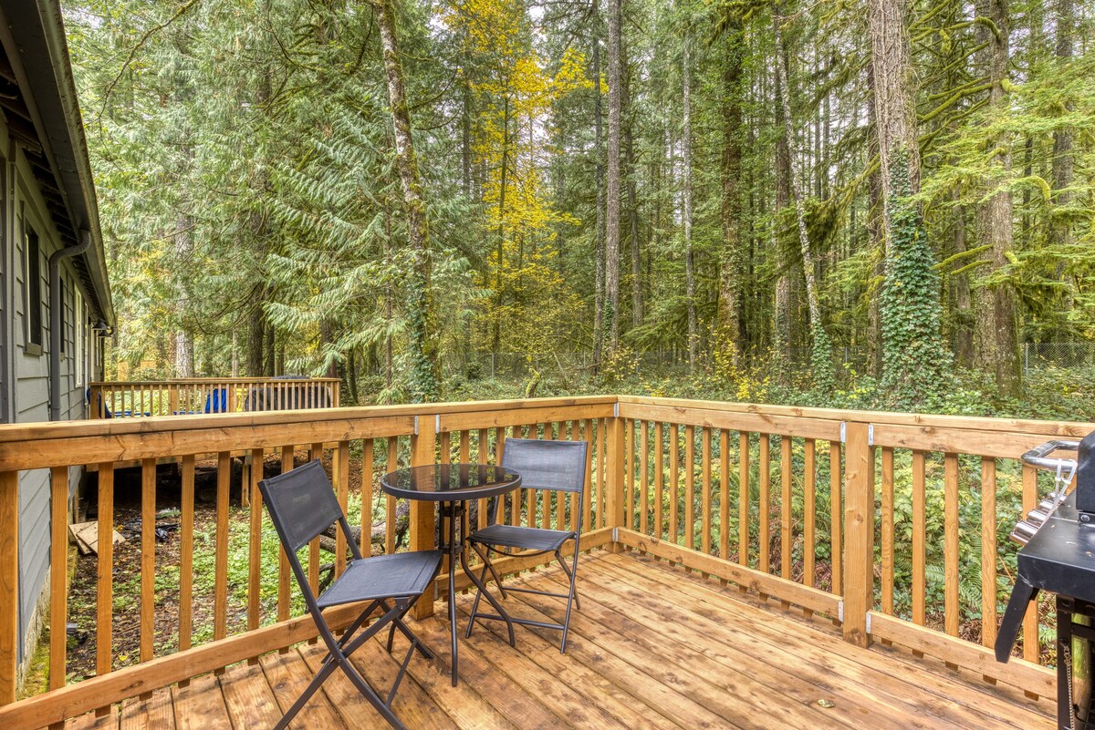 Chic Mt. Hood Retreat, Private Deck - Mt Air 6 — photo 5