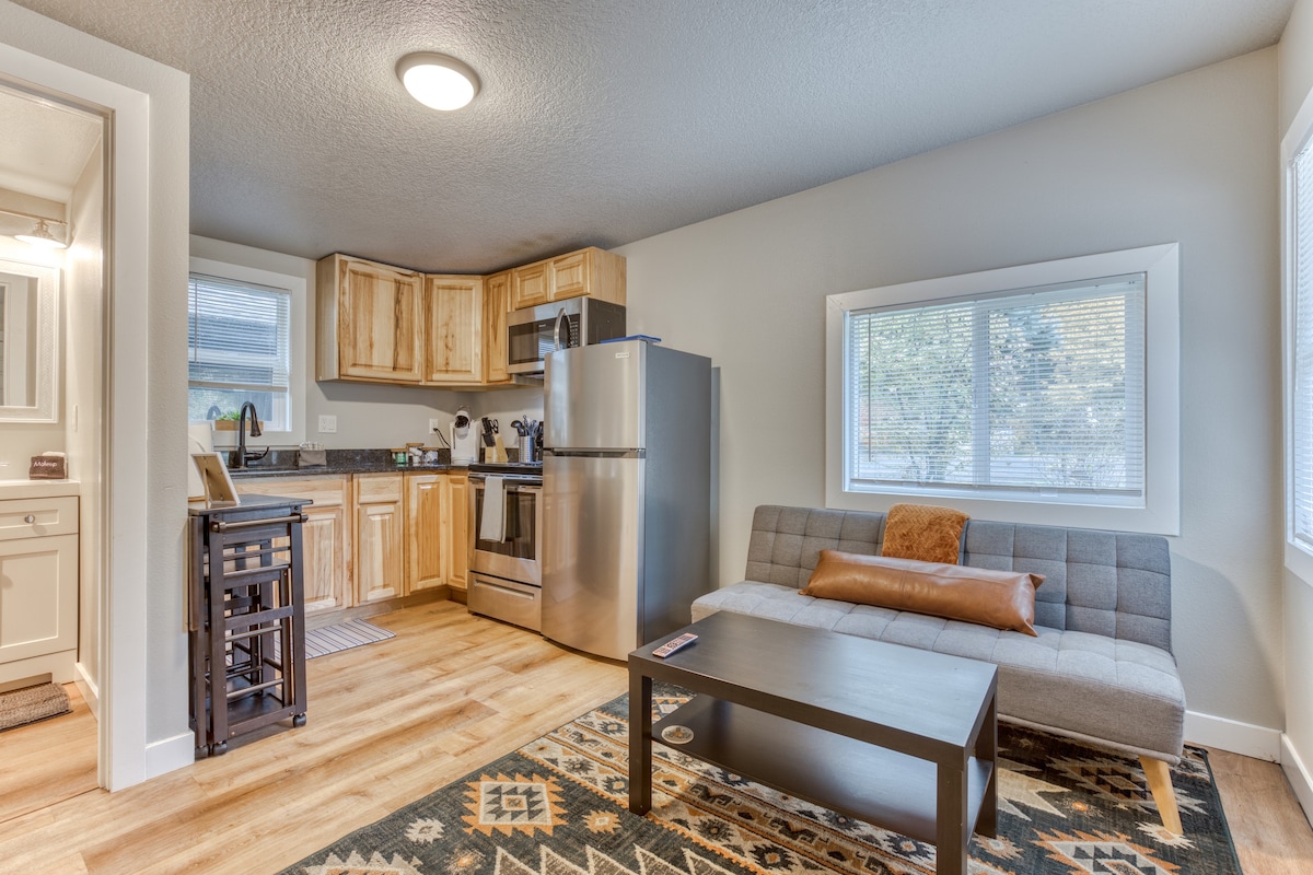 Cozy Mt Hood BaseCamp - Mt Air Unit 10 — photo 1