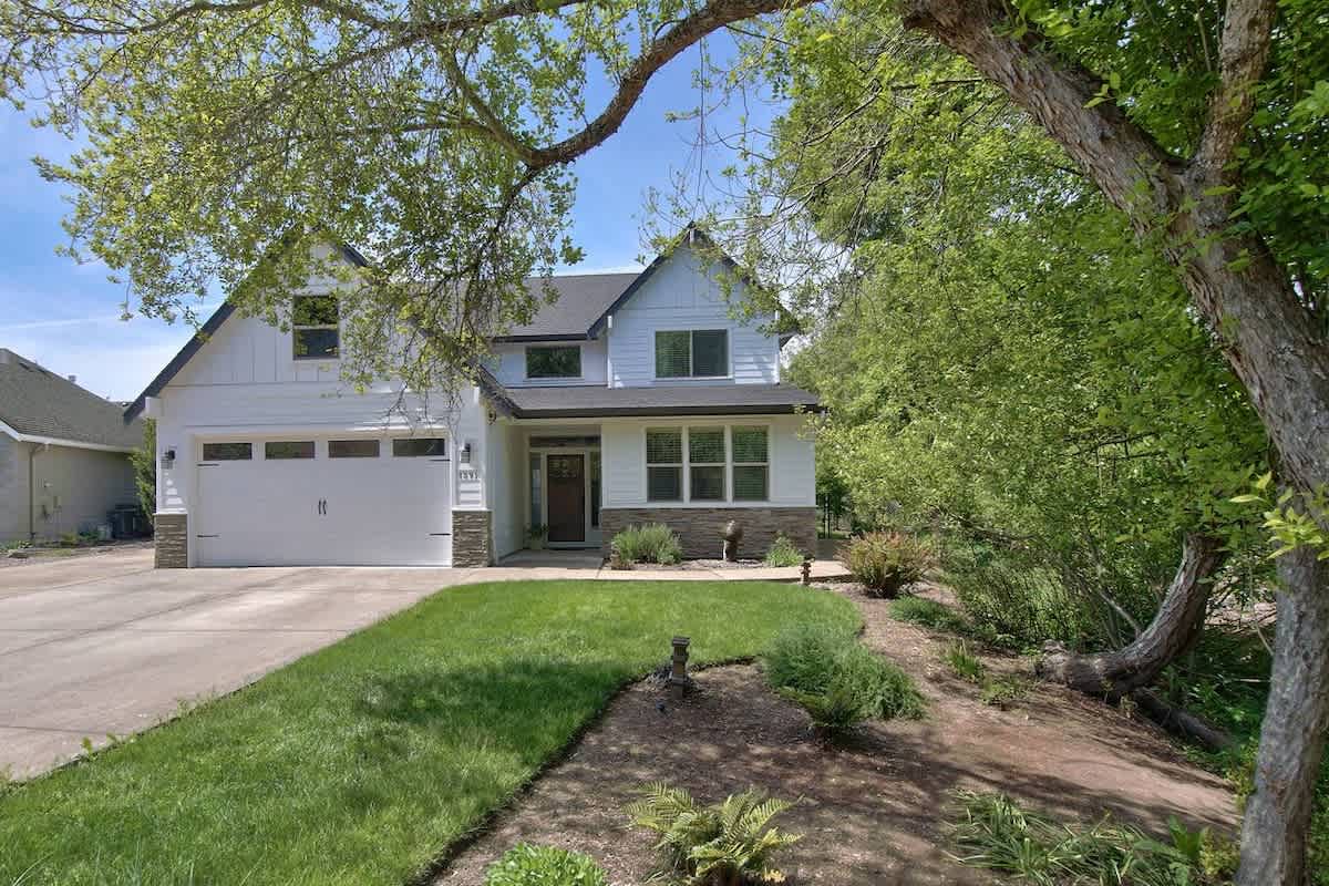 Creekside Hideaway - Wine Country by 3rd St — photo 1