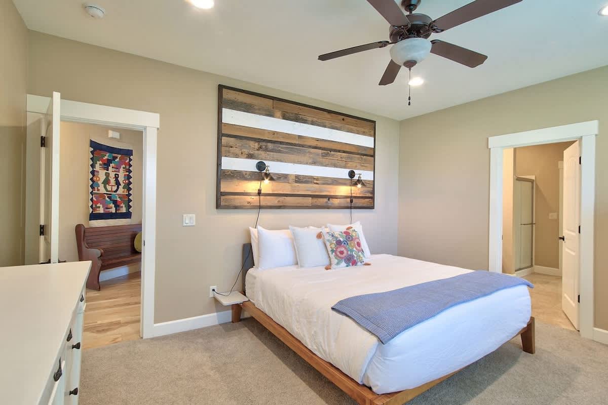 Creekside Hideaway - Wine Country by 3rd St — photo 3