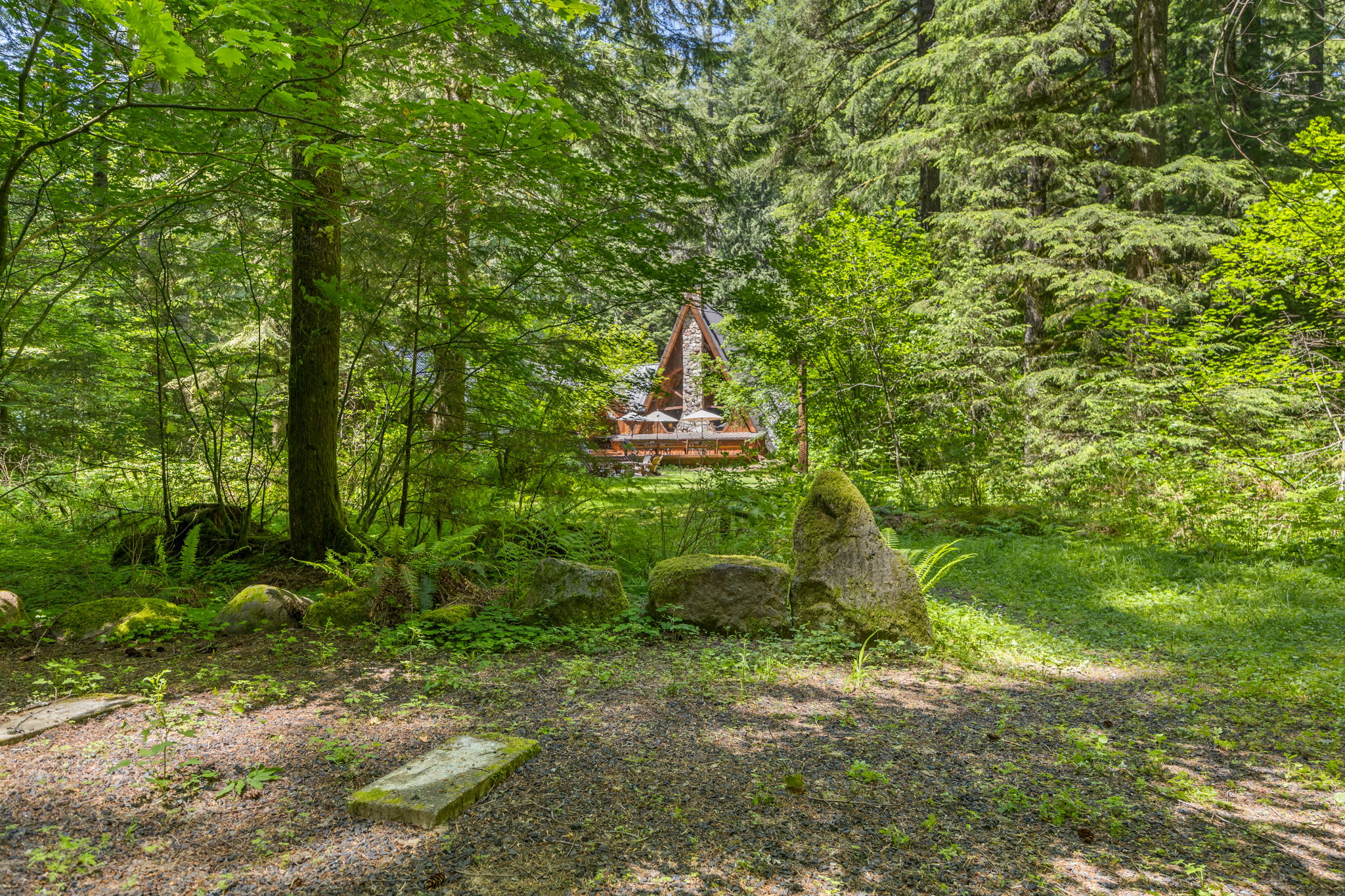 Forrest Lodge Large Private Luxury w Hot Tub — photo 4