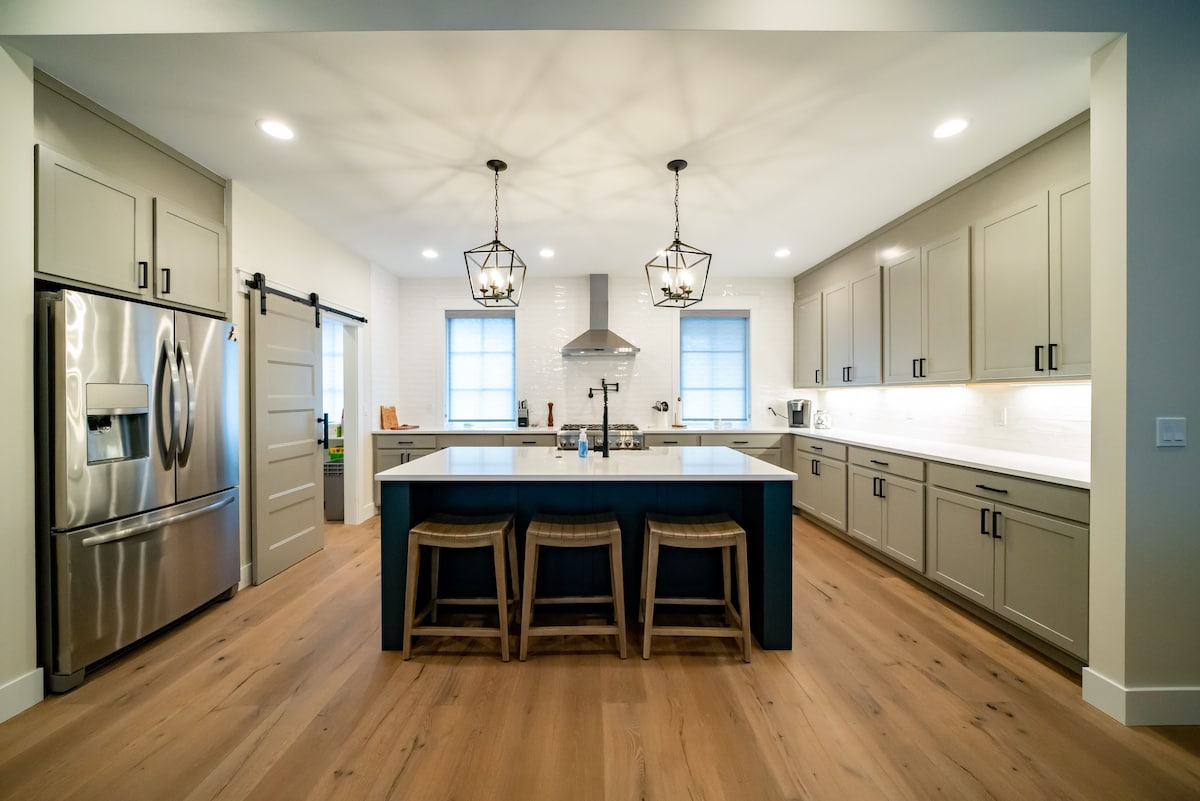 Gearhart Getaway: Hot Tub + Walk to the Beach — photo 3