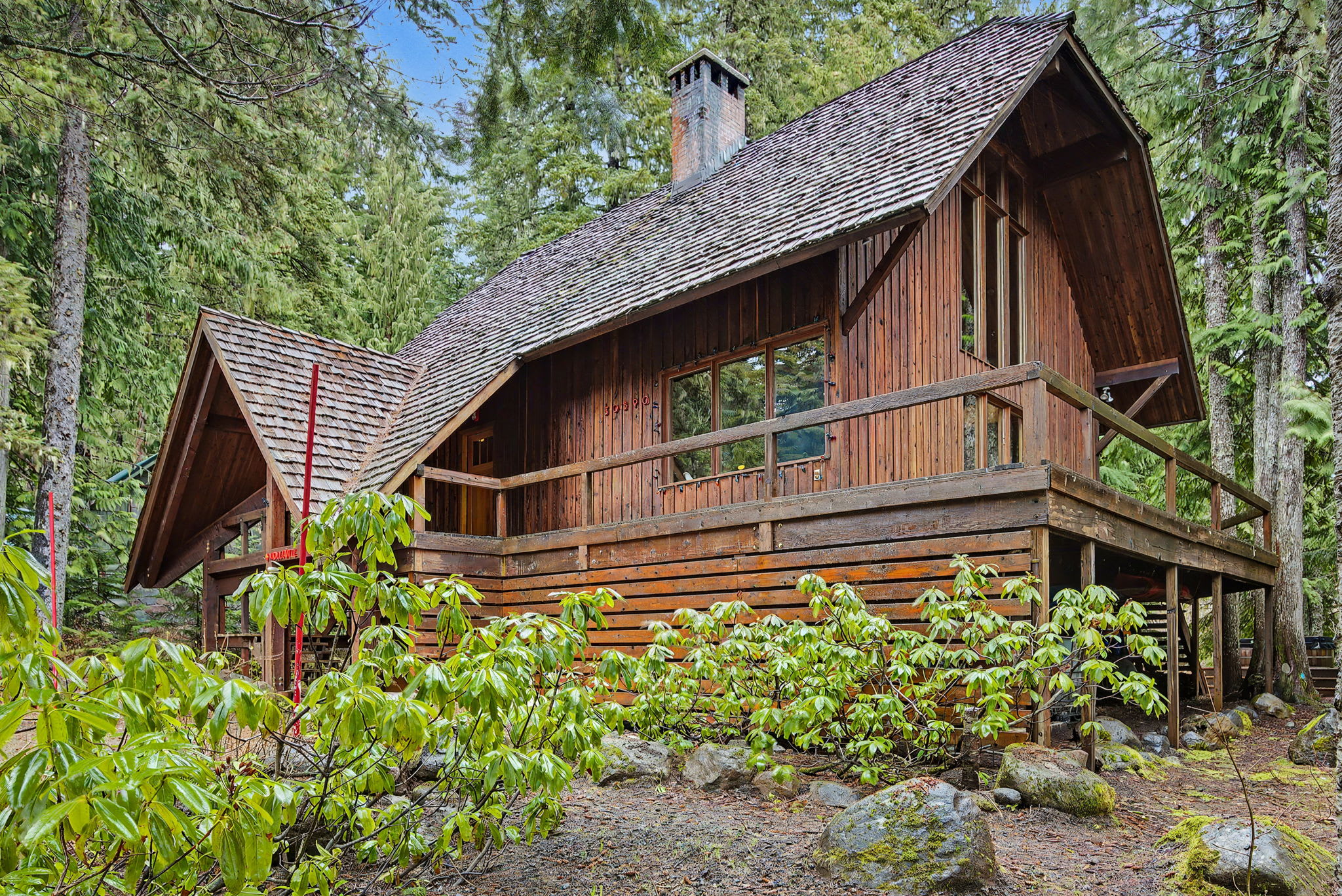 Holzhutte - Mid-century alpine retreat - Hot tub — photo 2