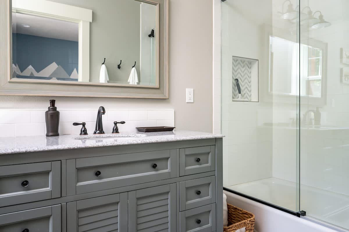 Full bathroom
