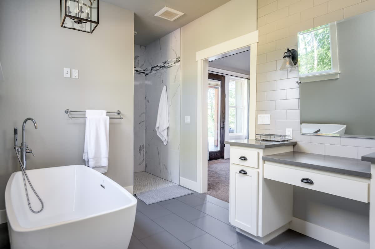 Full bathroom