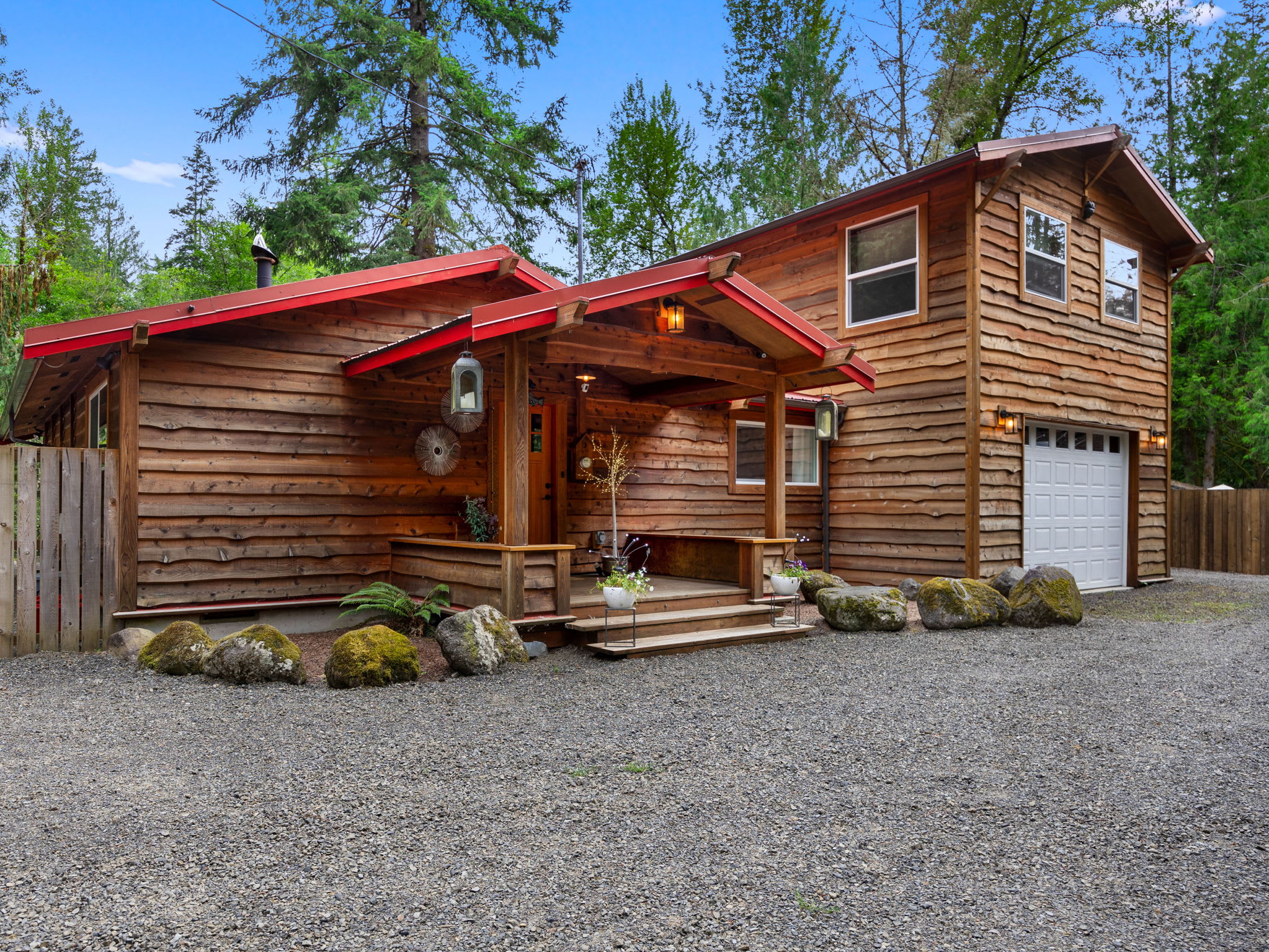 Howard's Hideaway Riverfront Pet Friendly Cabin  — photo 5