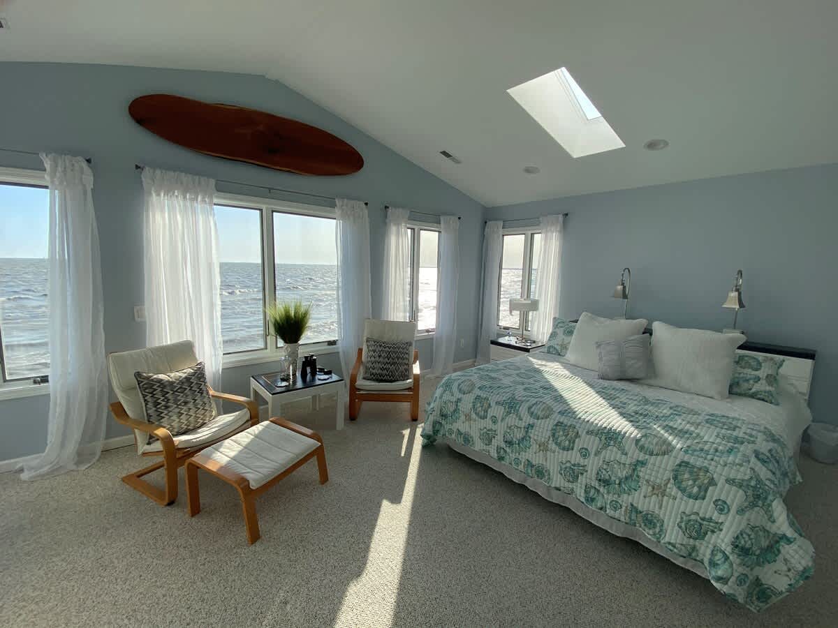 Lake Huron Beach House - Private Beach Access — photo 3