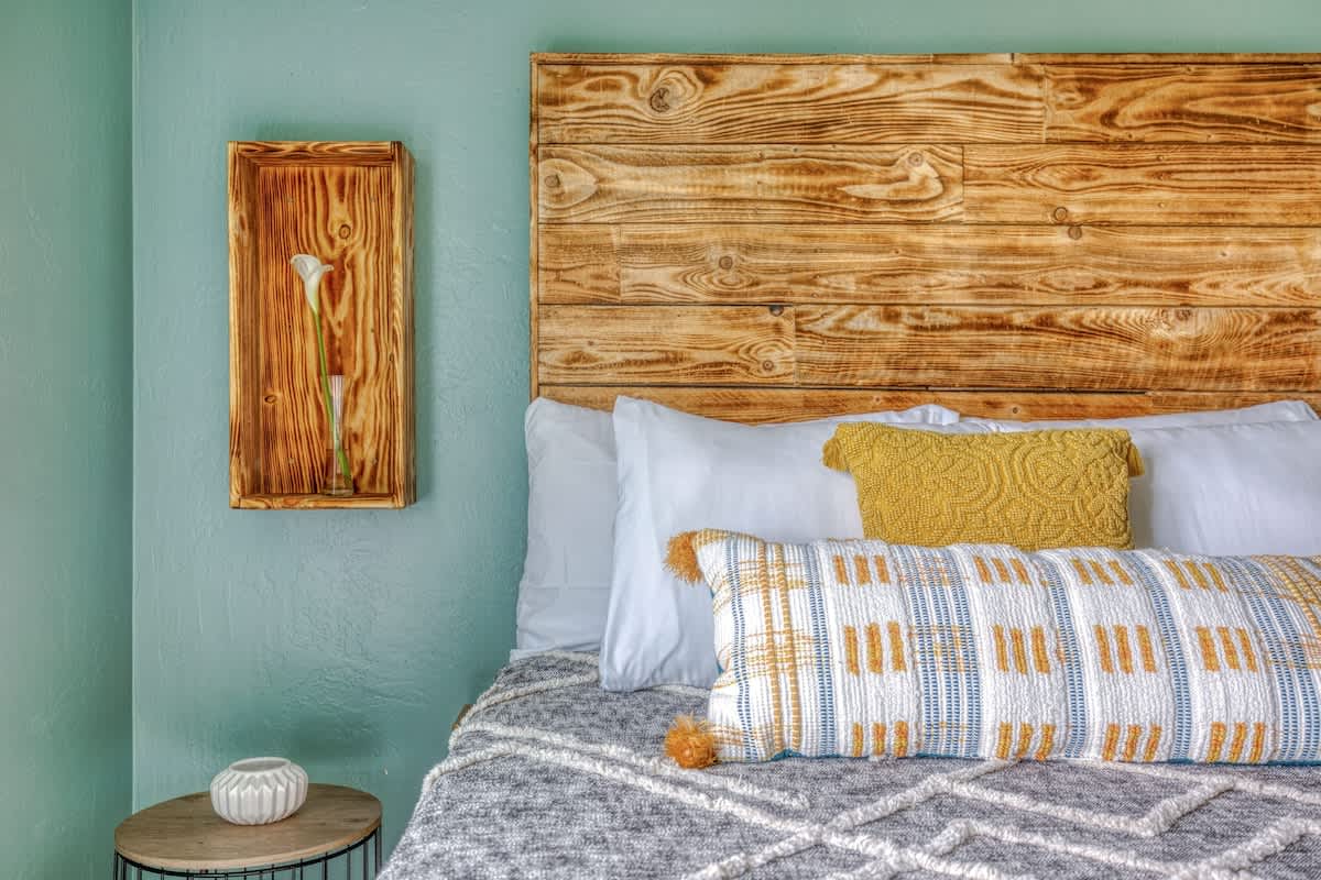 Monmouth Retreat w Hot Tub, Playground & Game Room — photo 2