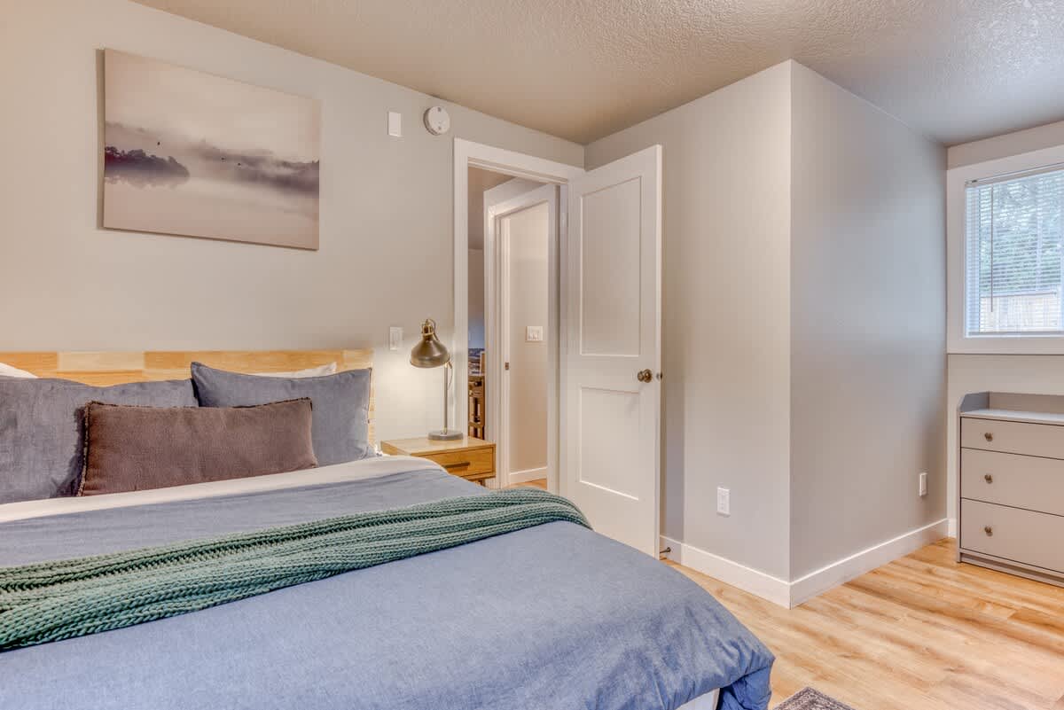 Pet-Friendly, Near Trails - Cozy Mt Air Motel 9