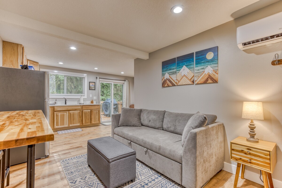 Pet-Friendly, Private BBQ Deck - Mt Air Unit 7 — photo 1