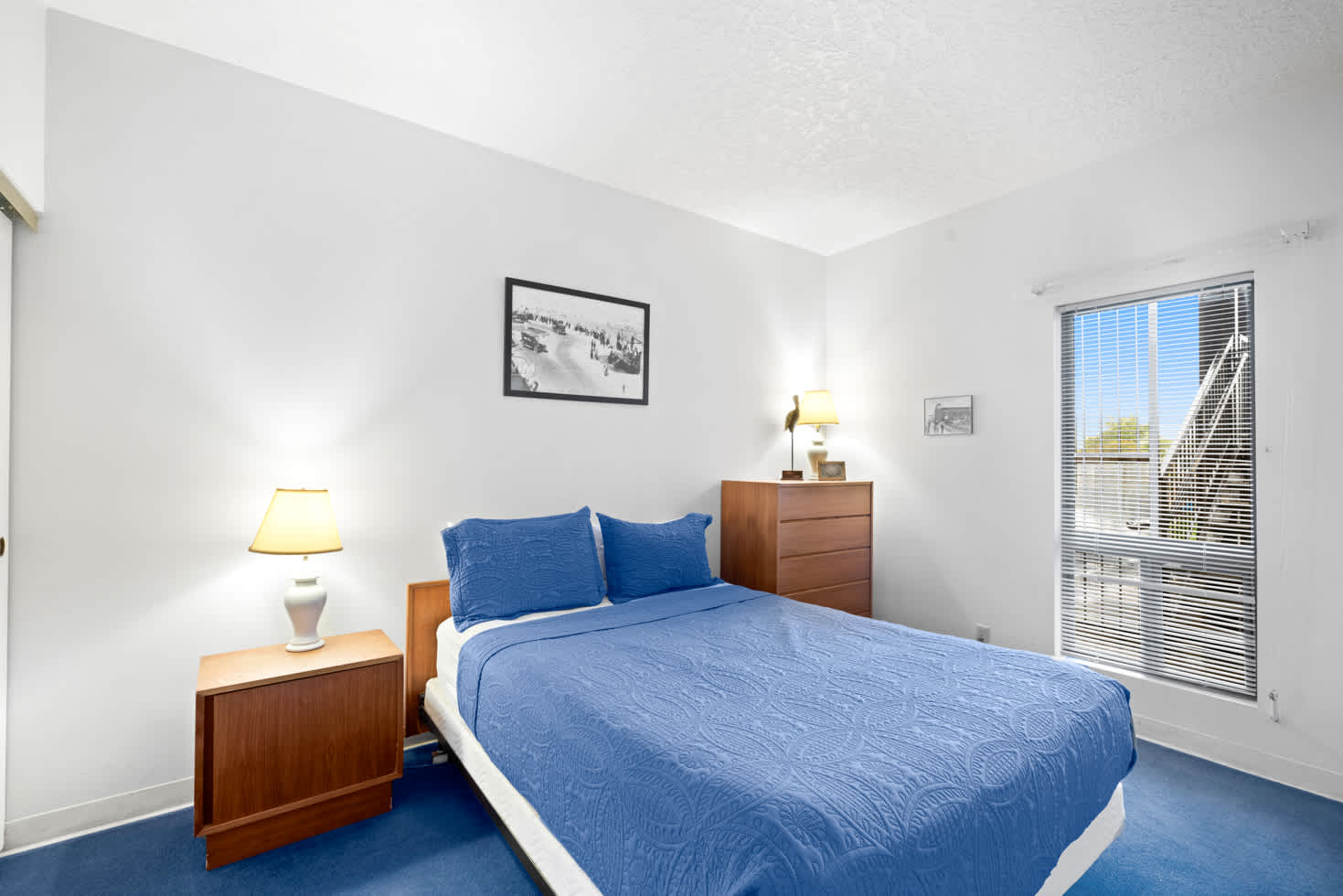 Sand & Sea (100) Retreat  - Stunning Beachfront on the Prom 2BR — photo 2