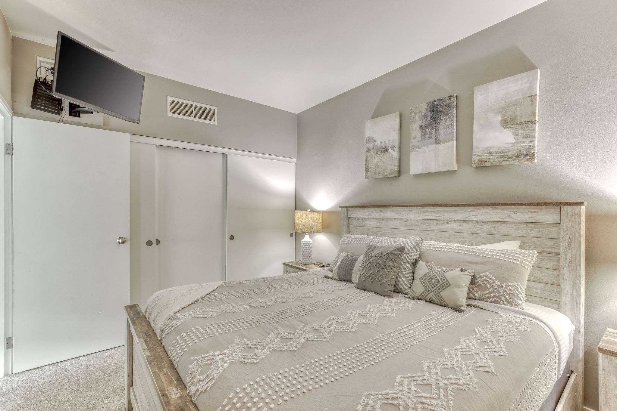 Sand & Sea (308) Just Enuf - Lux Beachfront Condo — photo 2