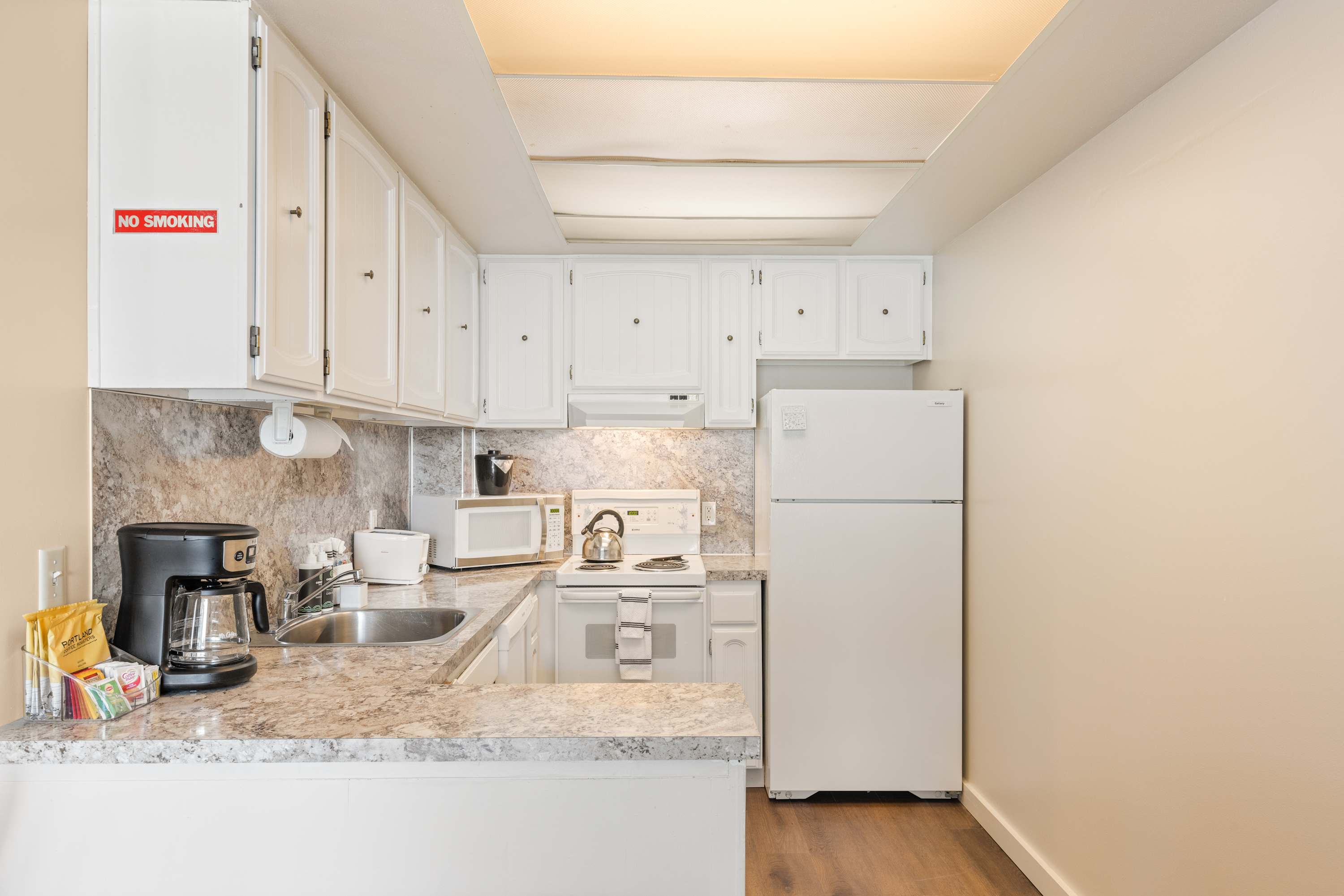 Sand & Sea (310) Driftwood - Oceanfront Pet Friendly — photo 3