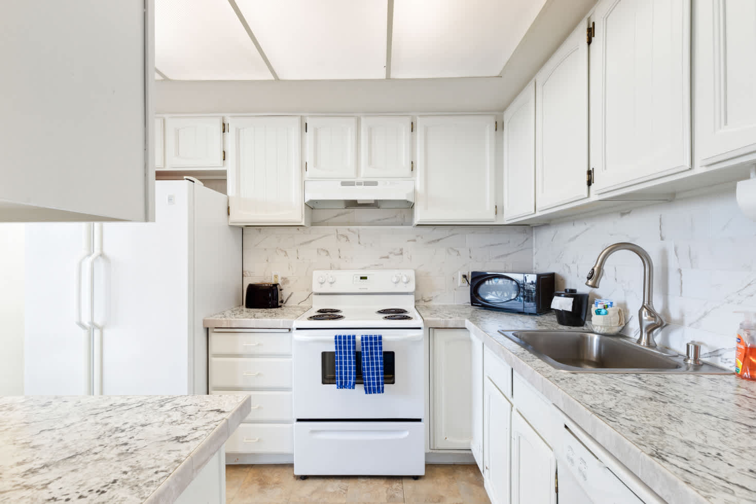 Sand & Sea (316) Marine Dream-Beachview with Pool — photo 4