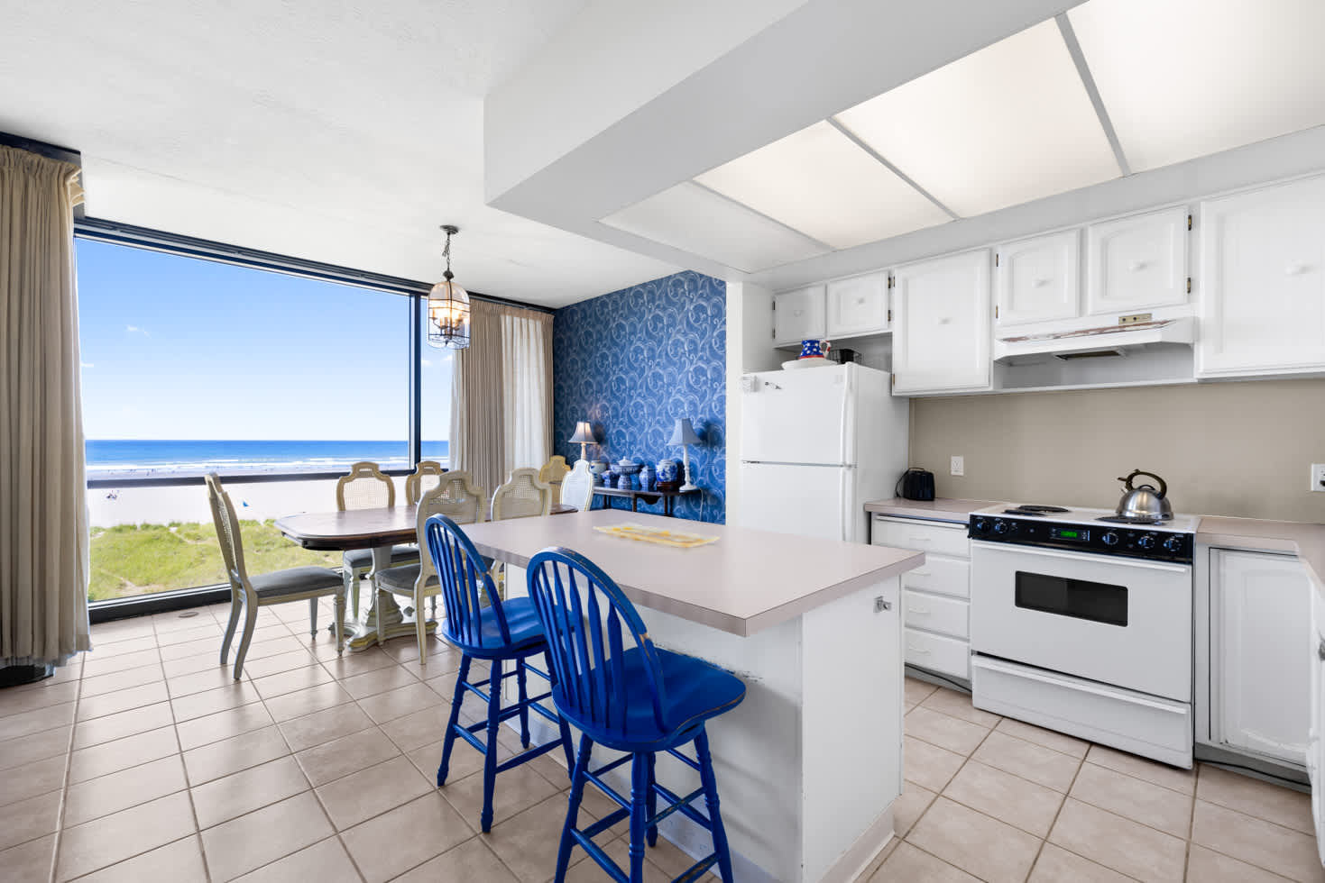 Sand & Sea (400) Sailors Retreat - Private Balcony — photo 3