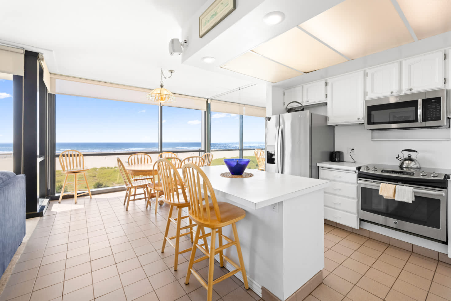 Sand & Sea (402) Water's Edge Panoramic Views — photo 3