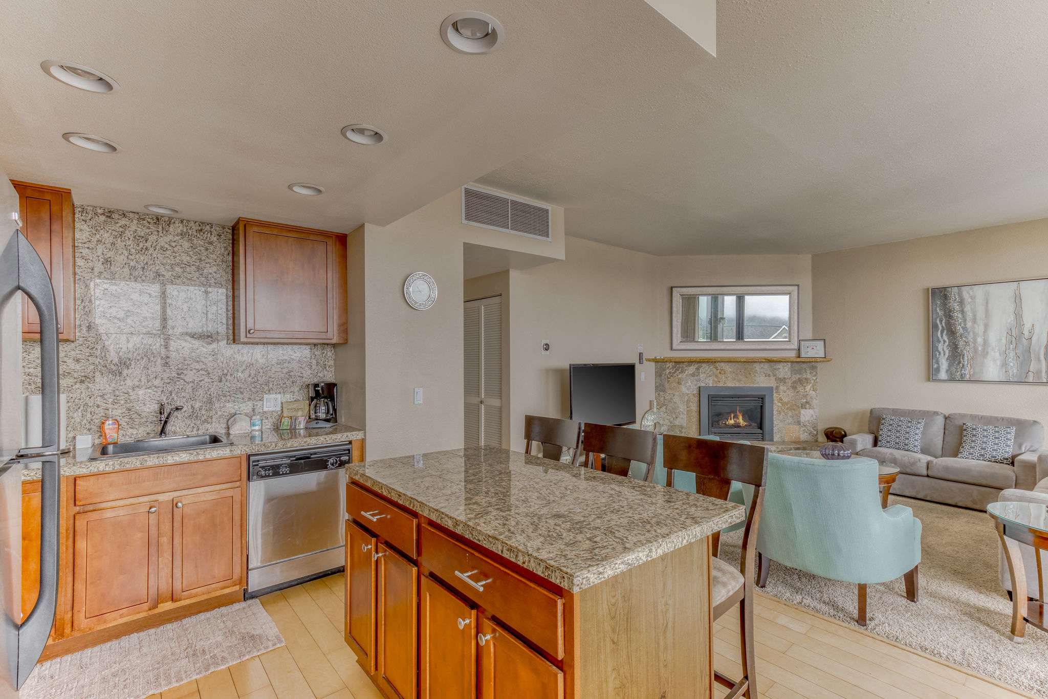 Sand & Sea (516) Paradise on Prom - Beach Pool — photo 3