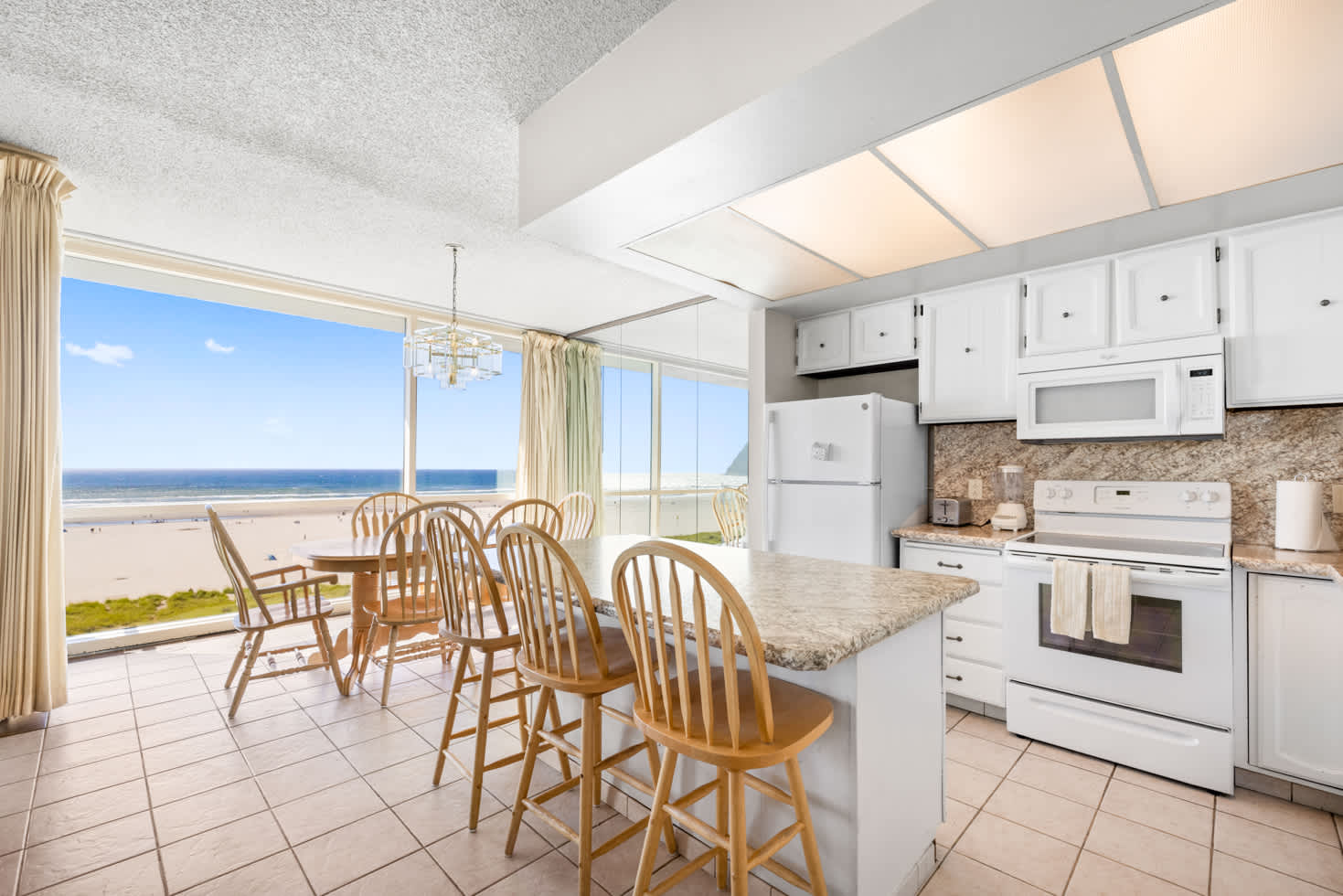 Sand & Sea (602) Beach Palette-Artsy Beachfront Dog Friendly — photo 4