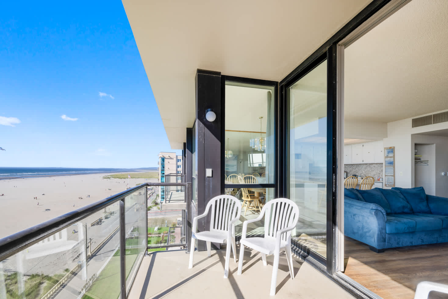 Sand & Sea (602) Beach Palette-Artsy Beachfront Dog Friendly — photo 1